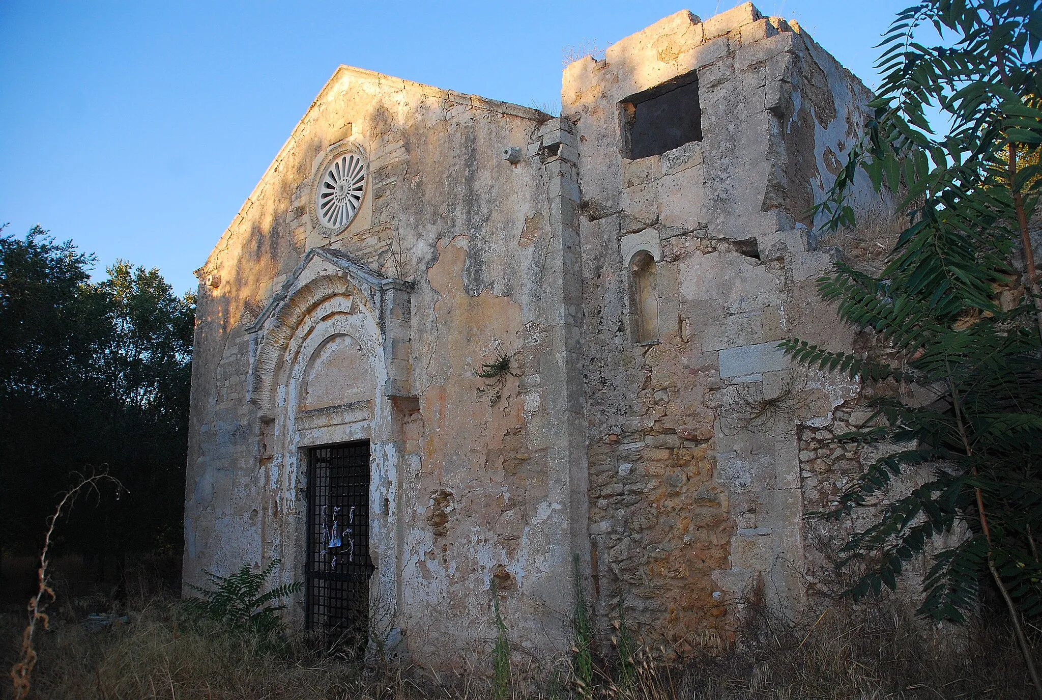 Photo showing: Romanic Church in Apulia