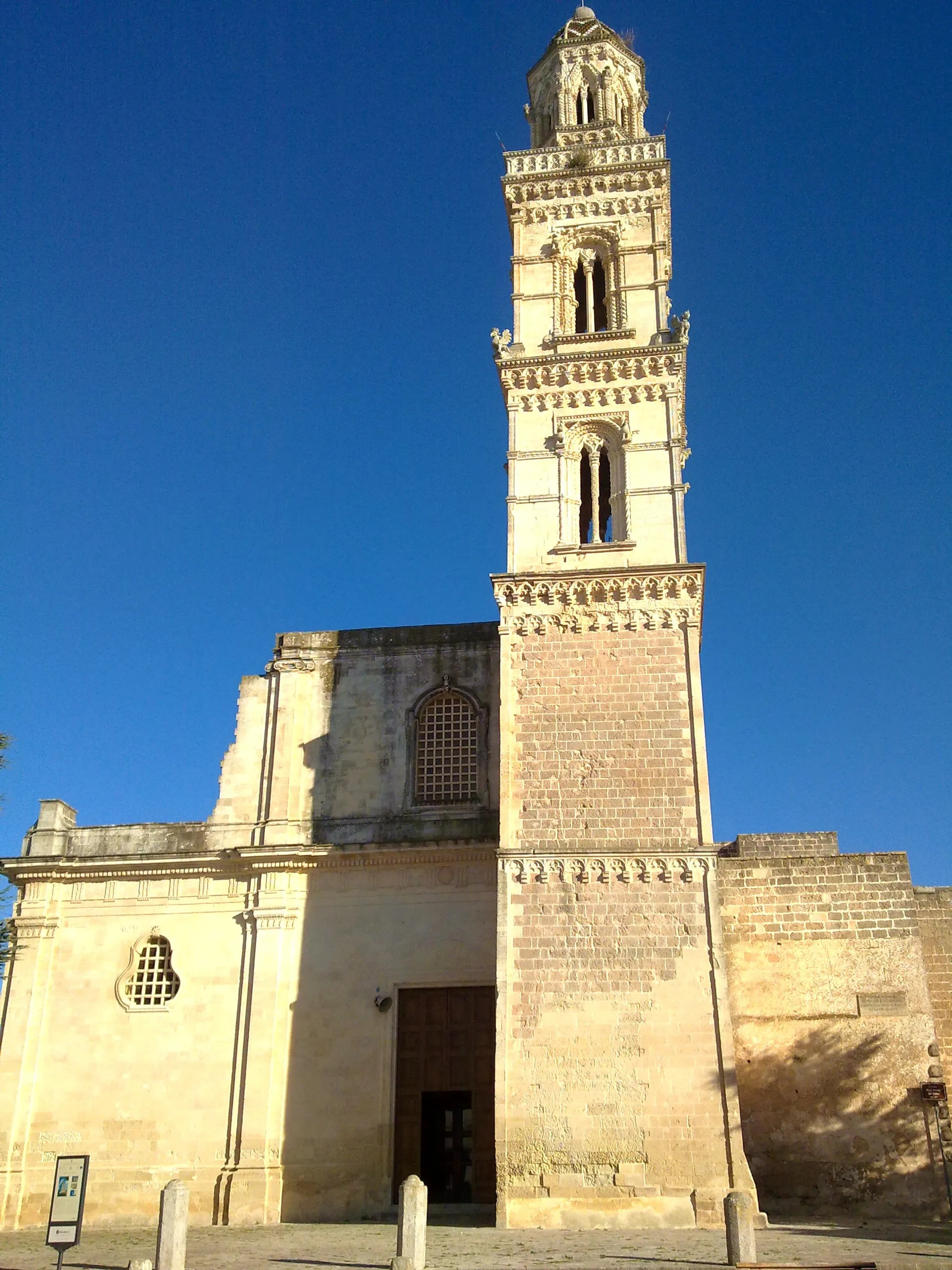 Photo showing: Chiesa e guglia di Soleto, Lecce