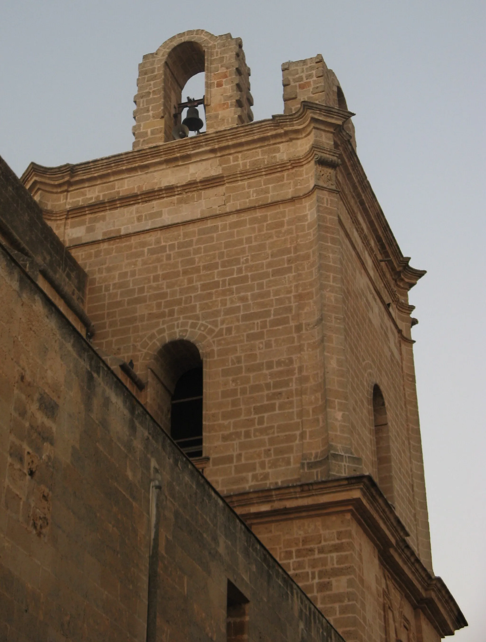 Photo showing: Campanile della chiesa Madre ad Avetrana