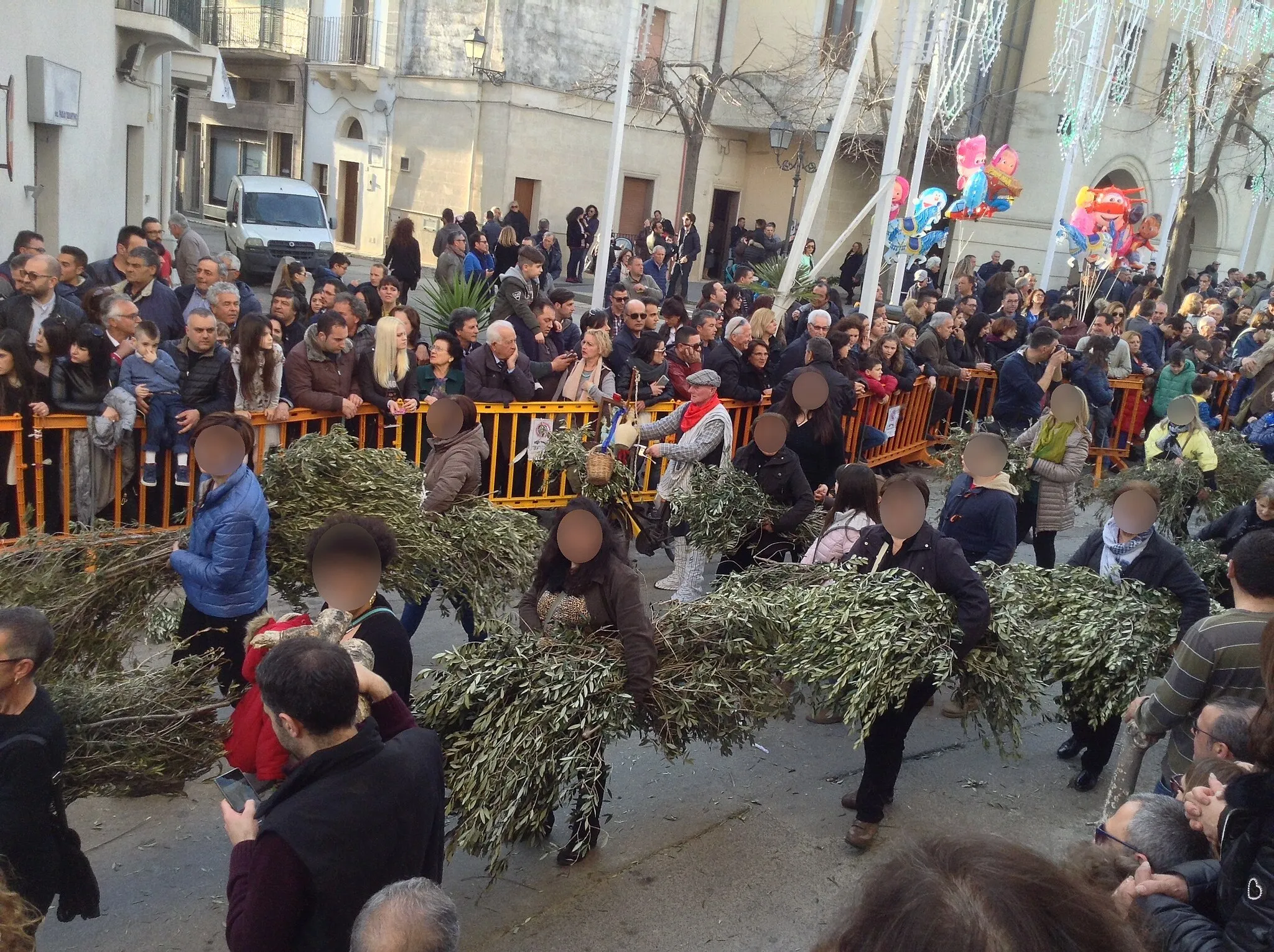Photo showing: Procession of bundle of wood