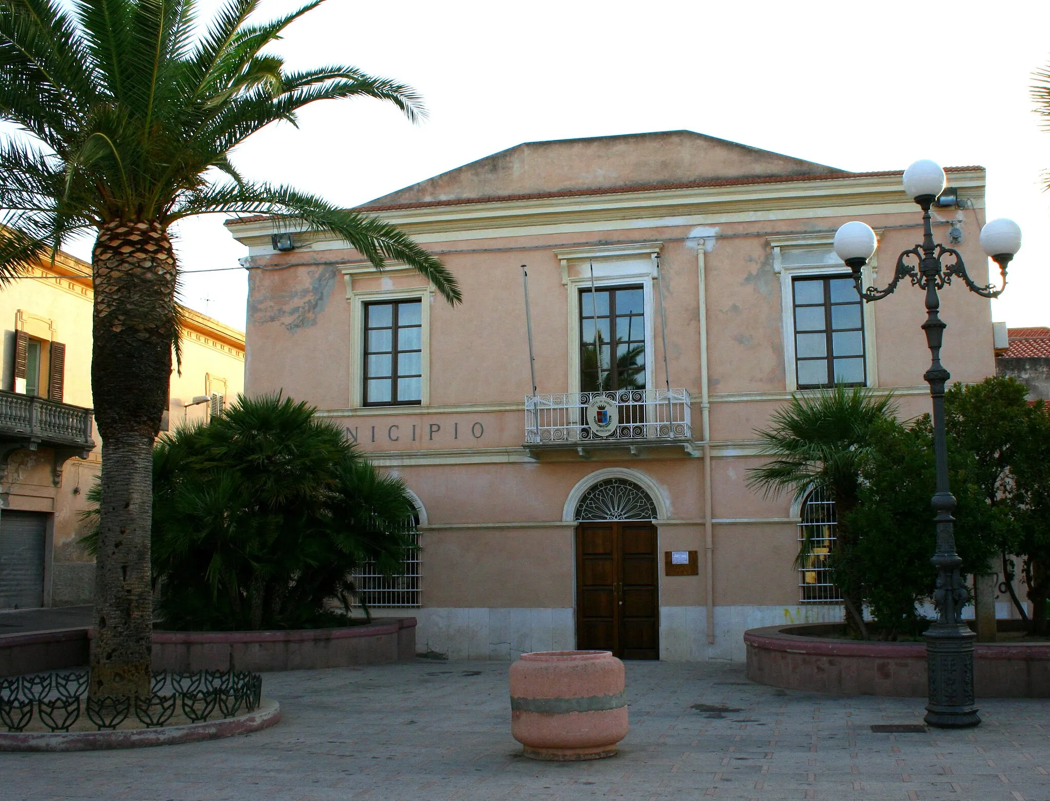 Photo showing: Sorso, edificio sede amministrazione comunale