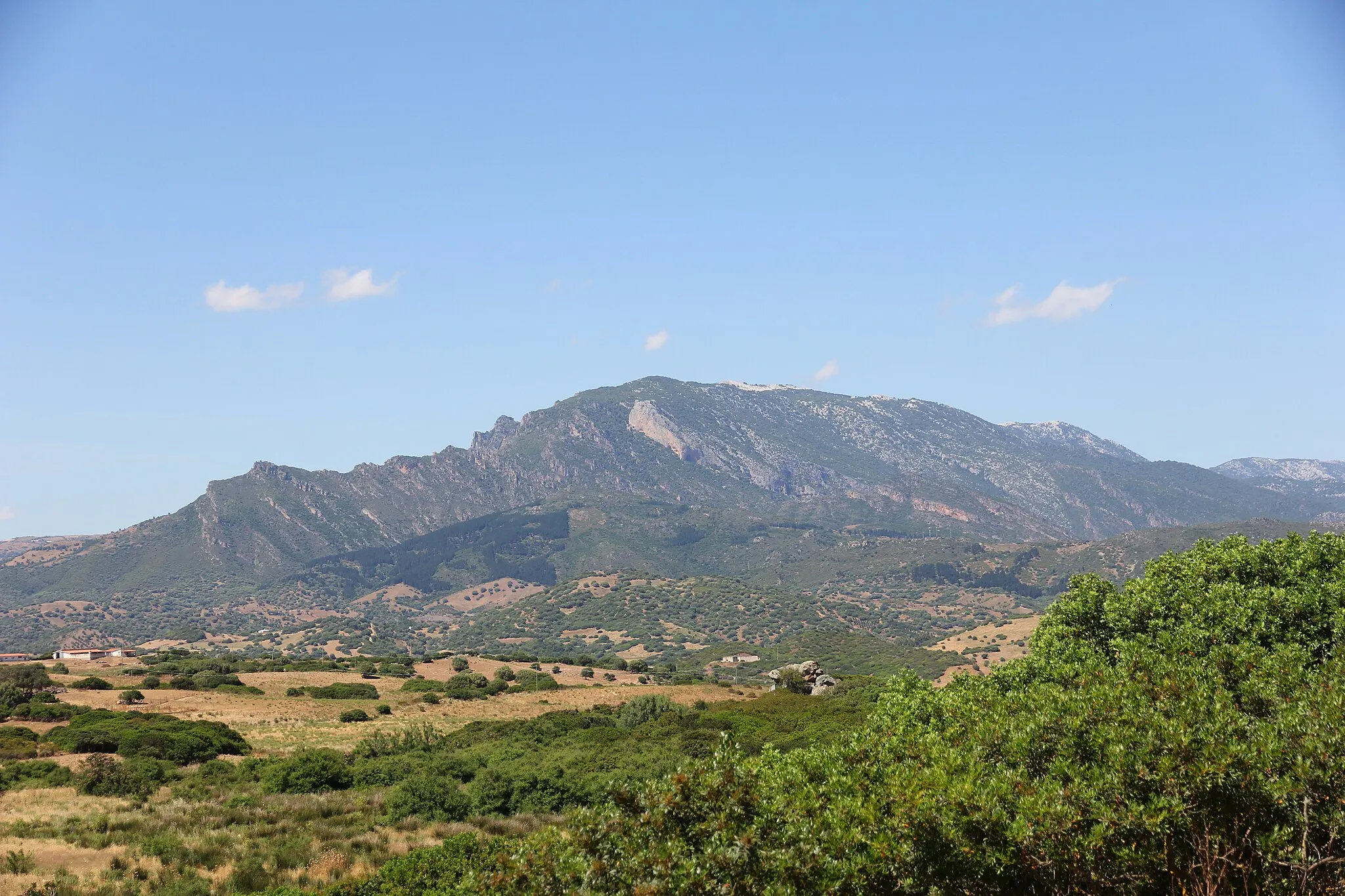 Photo showing: Lula, Siniscola - Catena del Montalbo