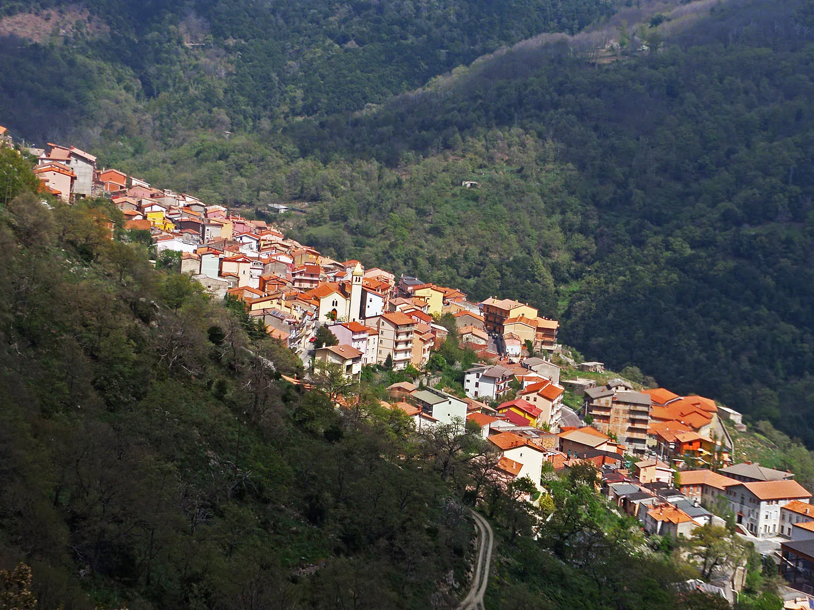Photo showing: Desulo from above