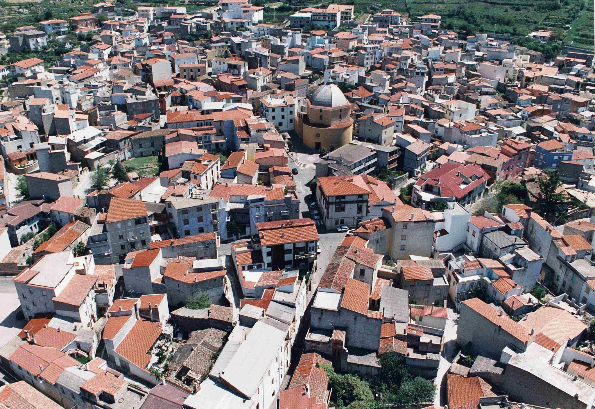 Photo showing: Vista aerea del centro (foto Raffaele Ballore)