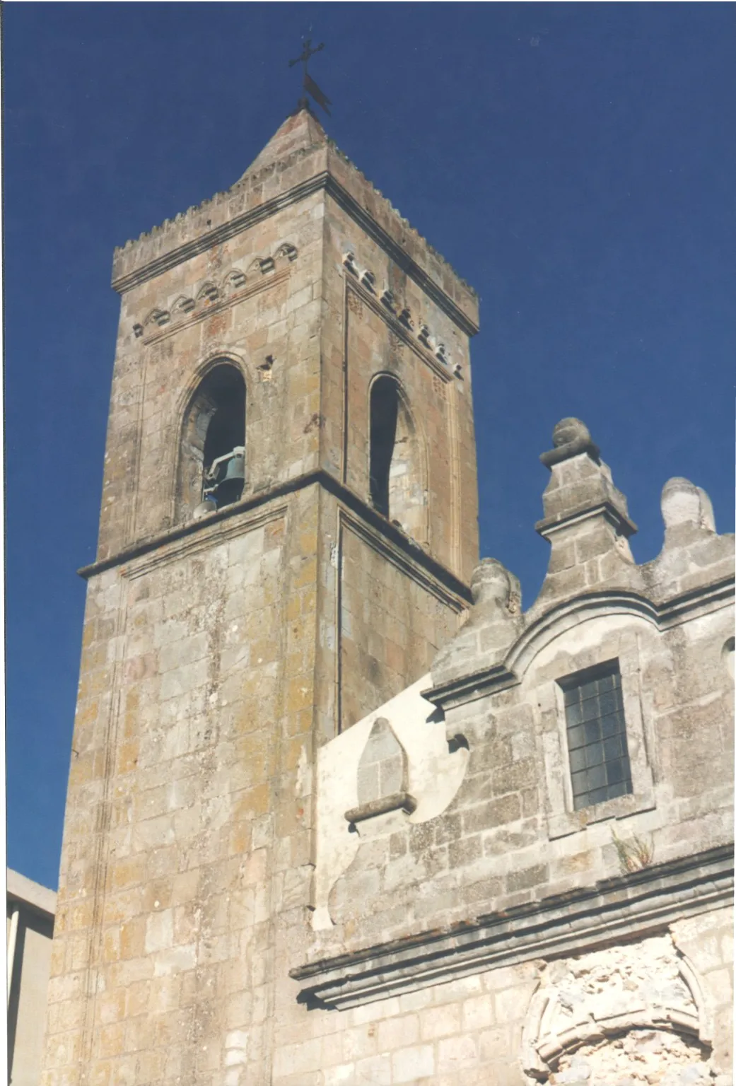 Photo showing: Torre campanaria della chiesa parrocchiale di Làconi