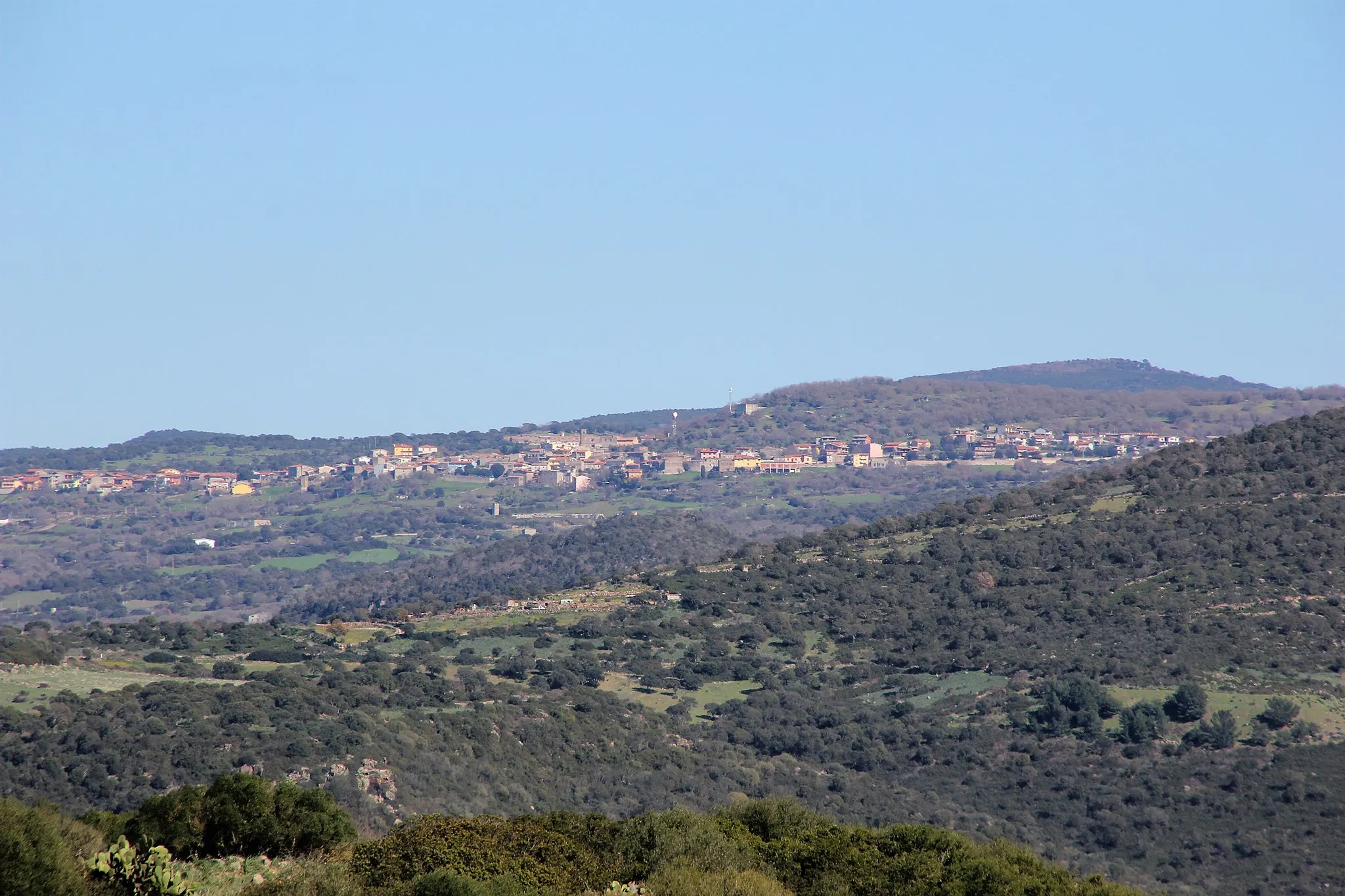 Photo showing: Neoneli, panorama