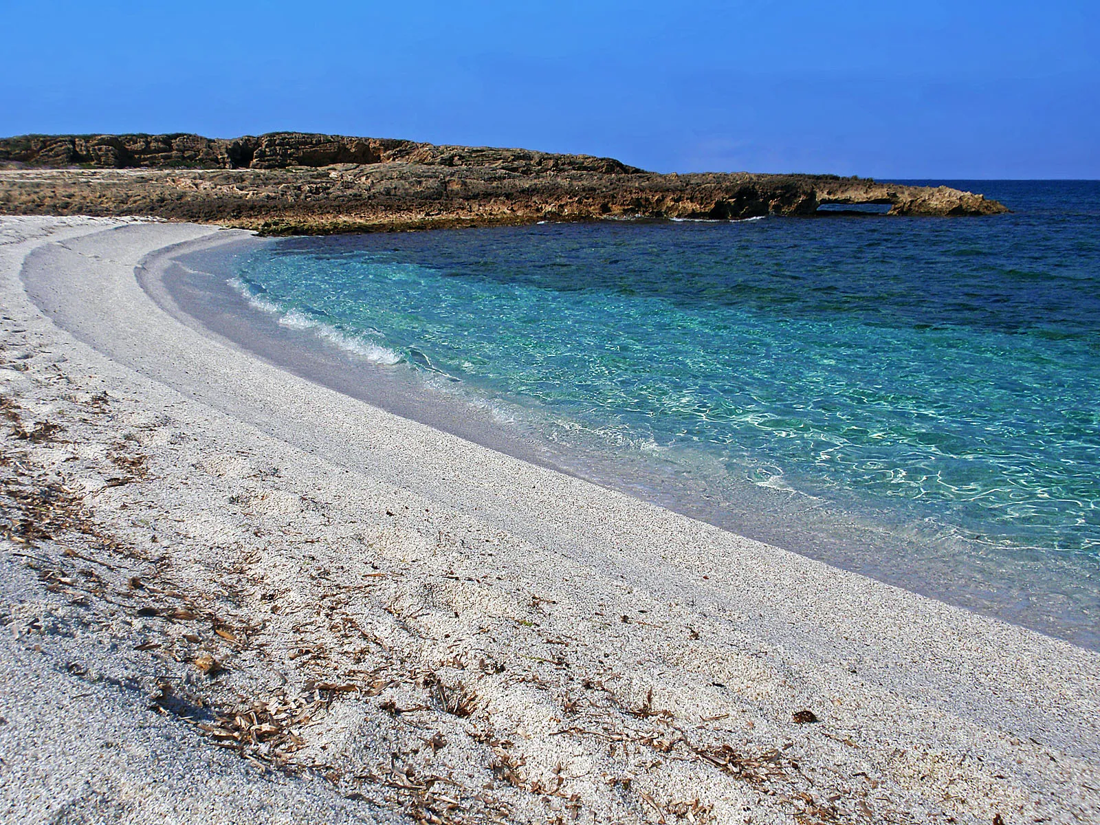 Photo showing: Is Aruttas beach.
