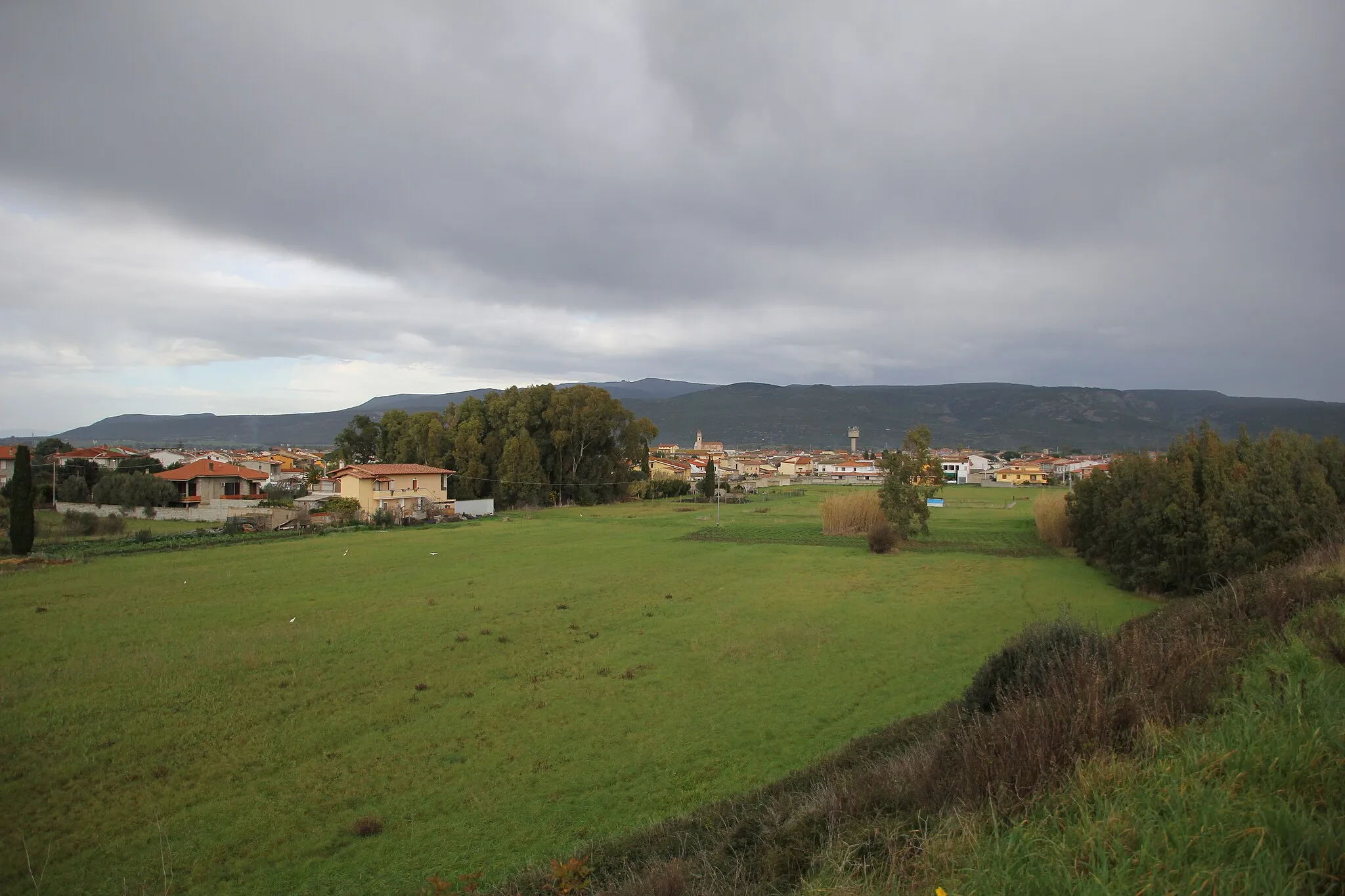Photo showing: Uras - Panorama