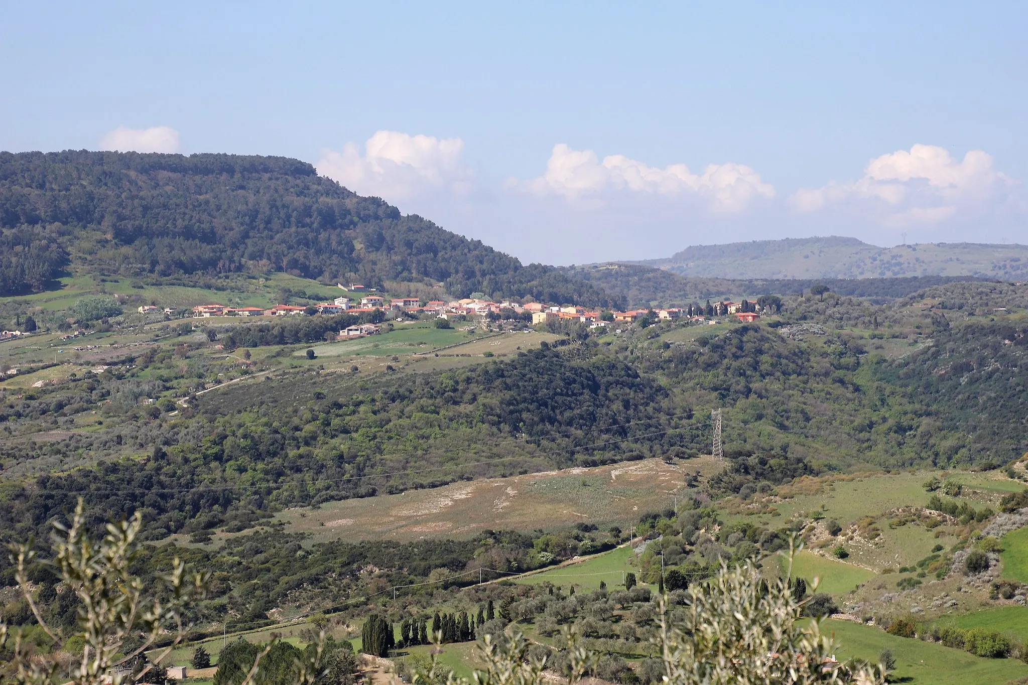 Photo showing: Banari, panorama
