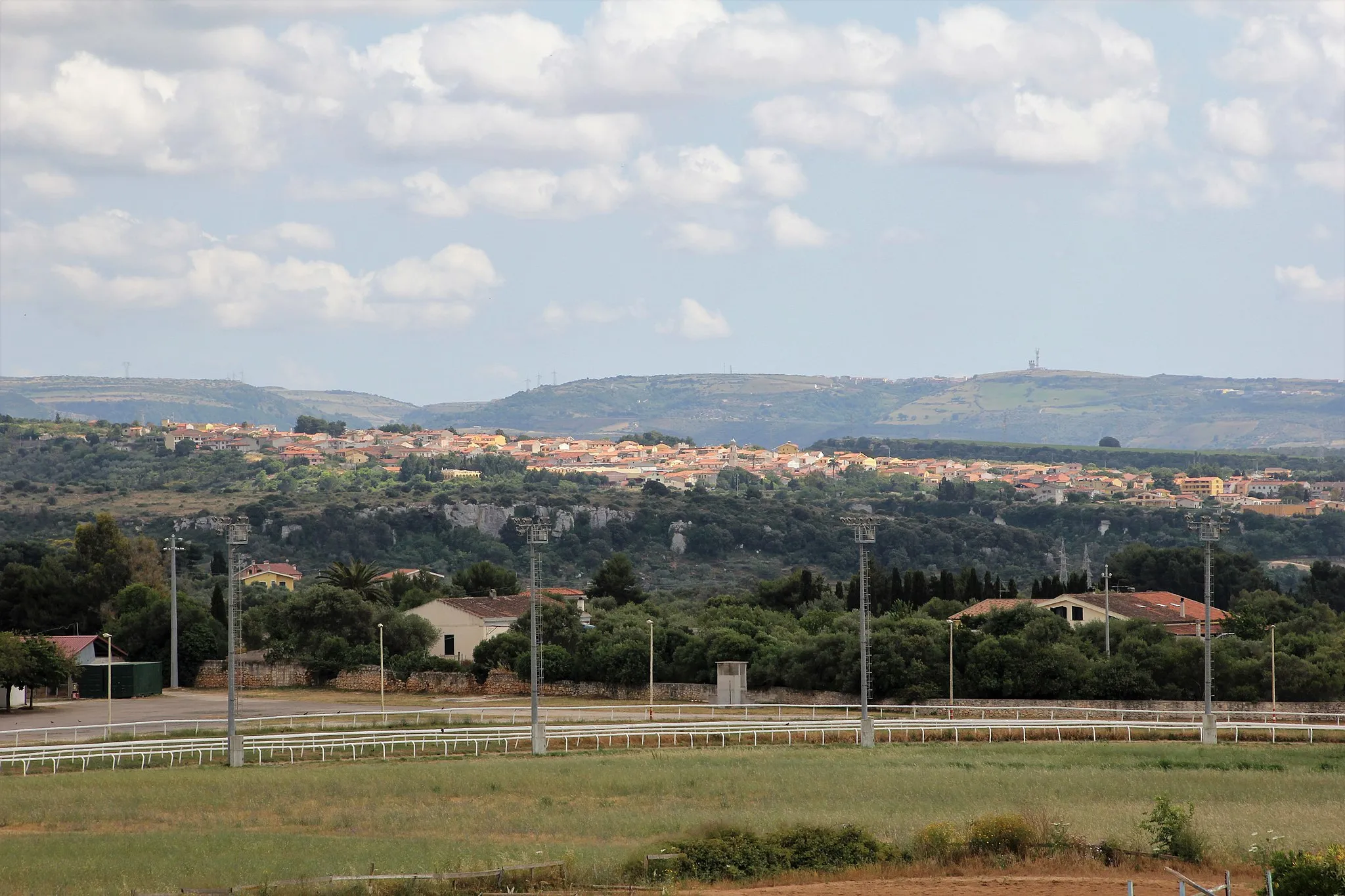 Photo showing: Tissi, panorama