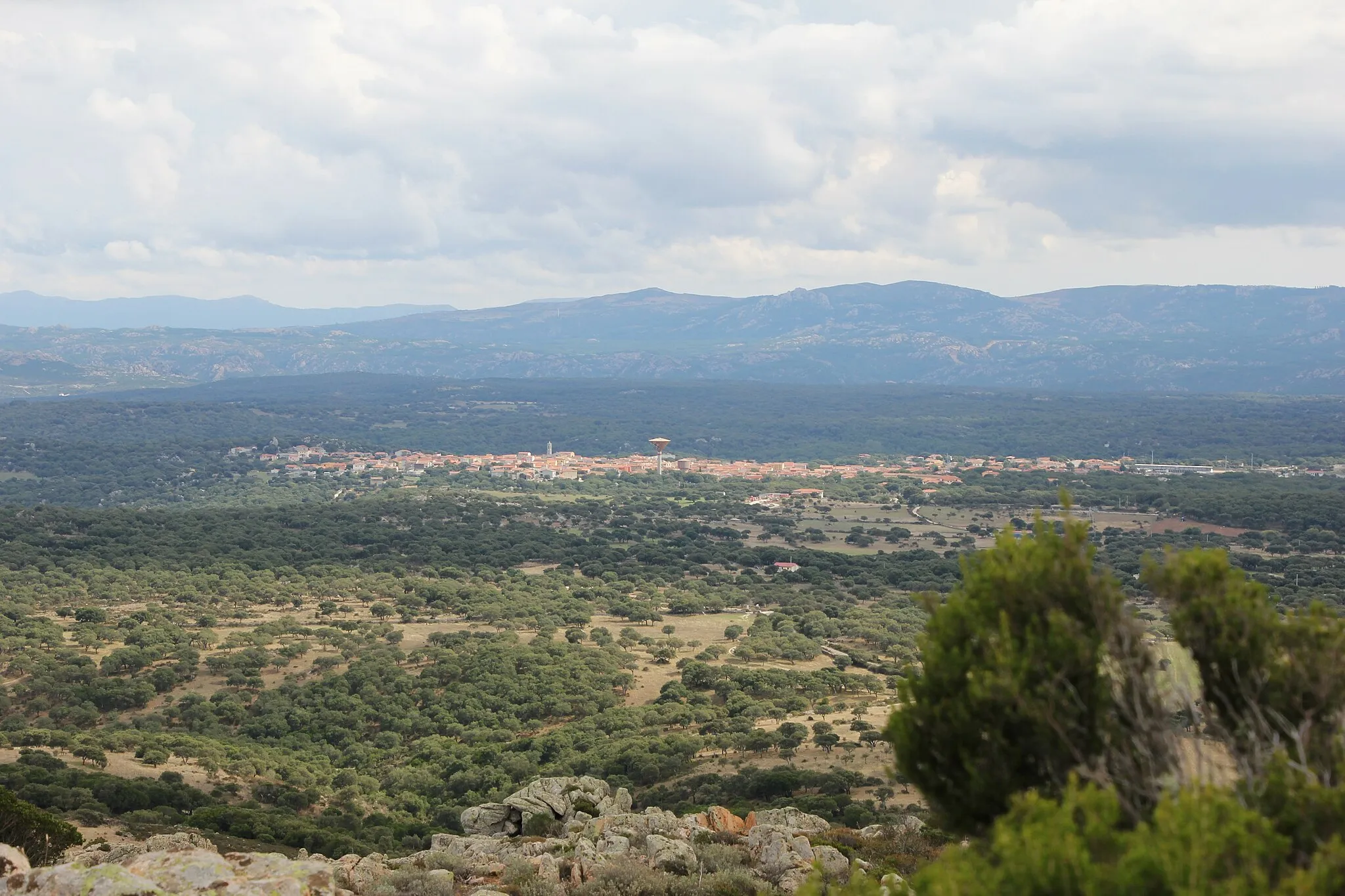 Photo showing: Alà dei Sardi, panorama