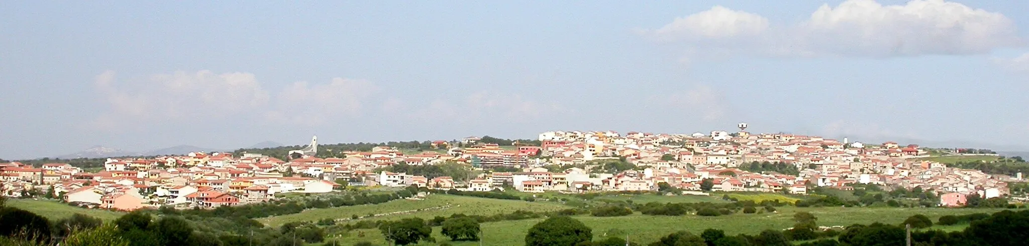 Photo showing: Panorama di Uri, visto dalla strada per Alghero.