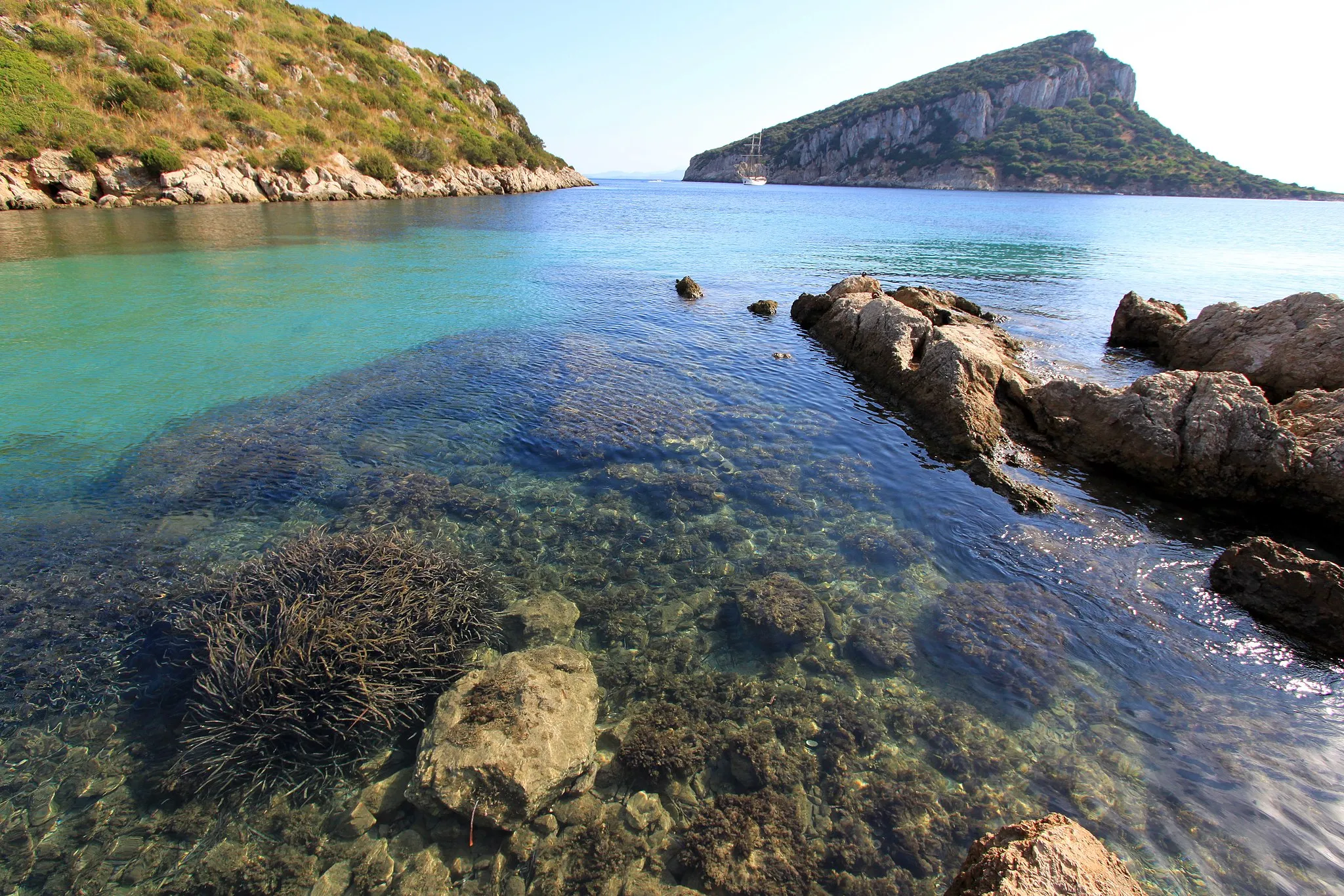 Photo showing: Il mare di Cala Moresca
