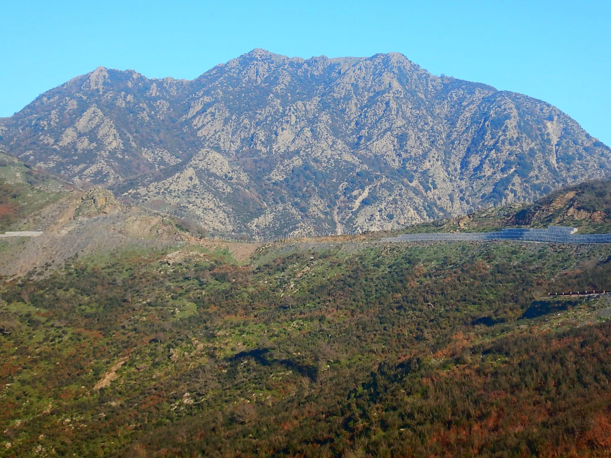 Photo showing: Montagna di Vernà, Peloritani mountains, Sicily, seen from Fondachelli Fantina