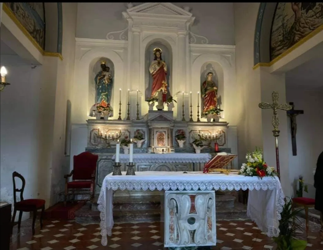 Photo showing: Interni della chiesa di San Vito a Misserio