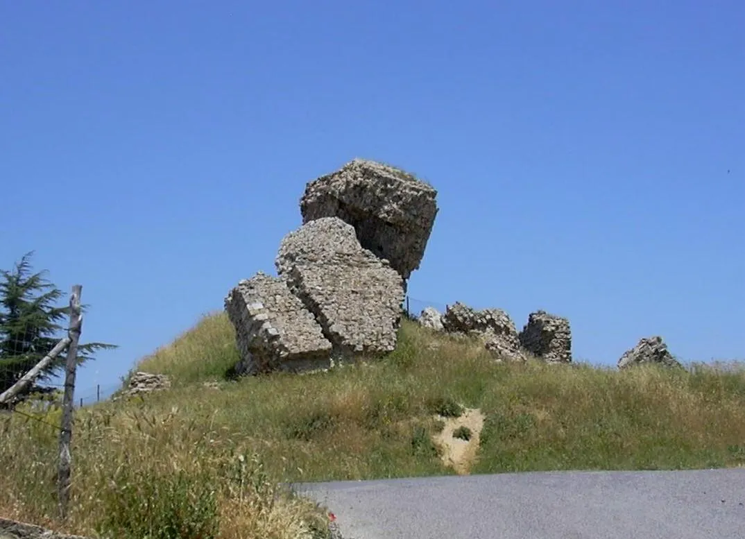 Photo showing: Aidone EN_Sicilia: il Castellaccio, rudere del castello medievale.