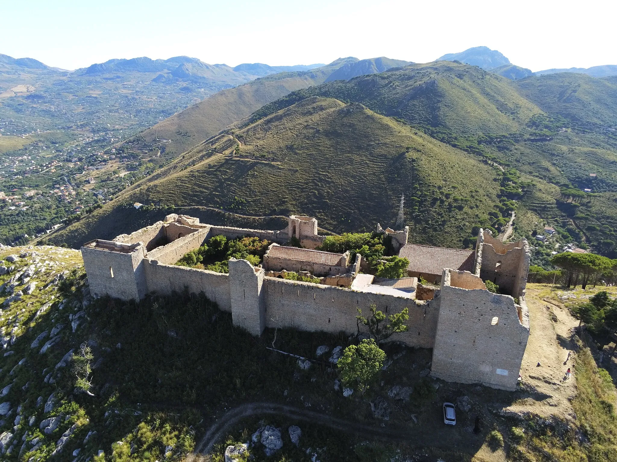 Photo showing: Castelaccio di Monreale, Ansicht von Nordost aus dem Jahr 2020.