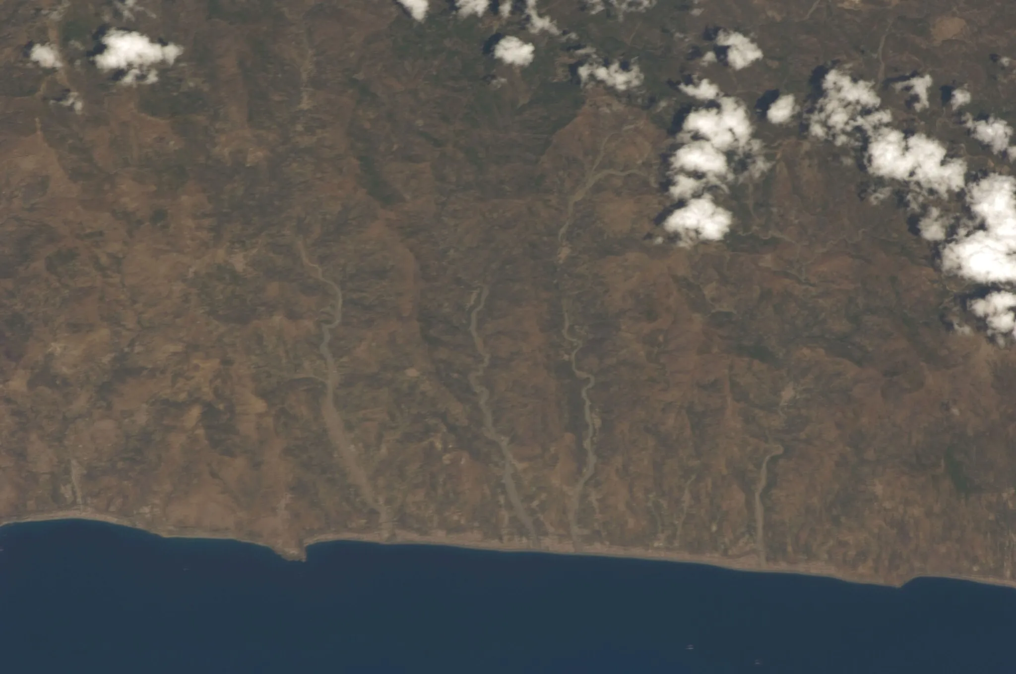 Photo showing: View of Sicily taken during ISS Expedition 17.