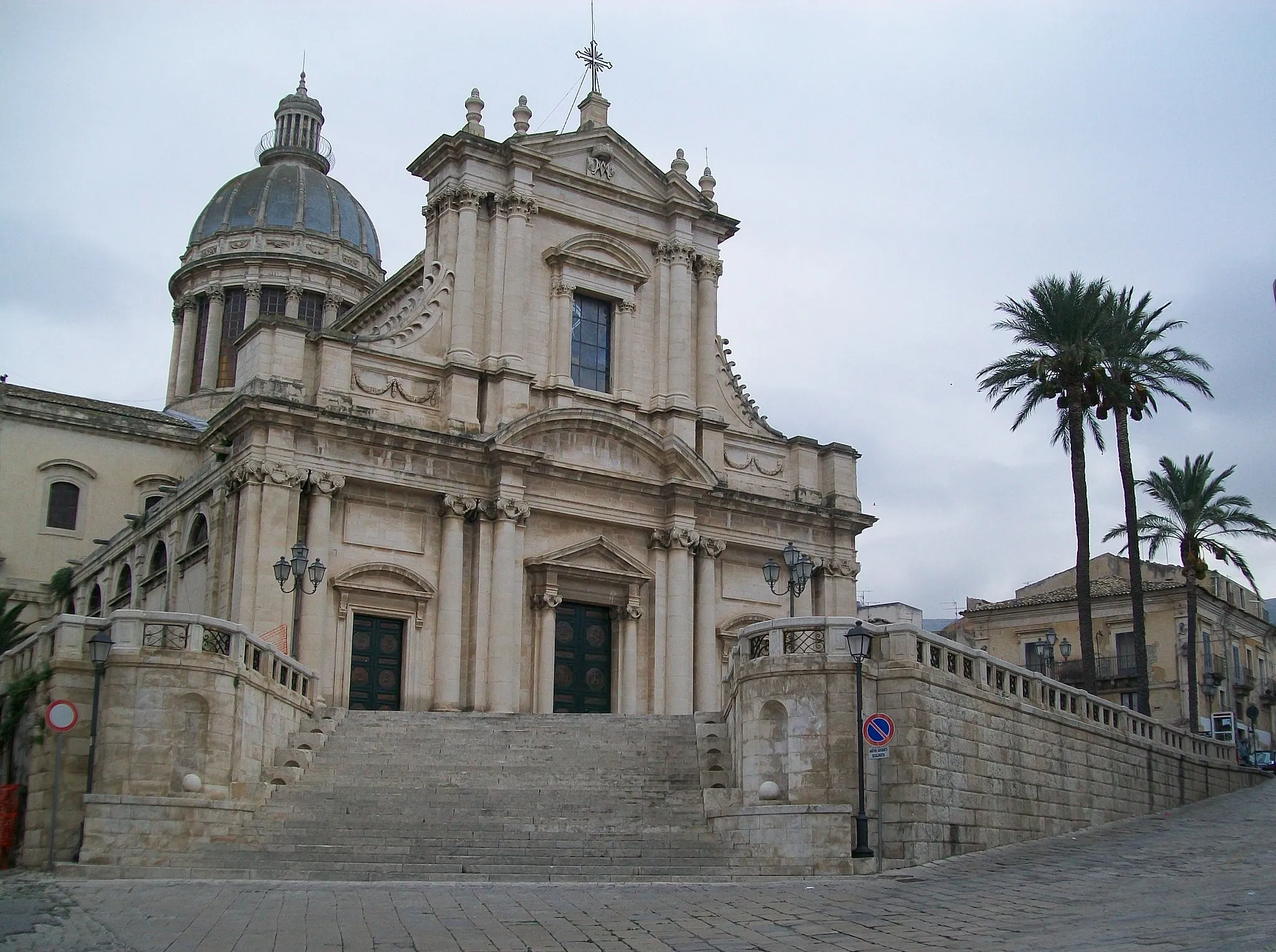 Photo showing: Facciata della Basilica M. SS. Annunziata di Comiso