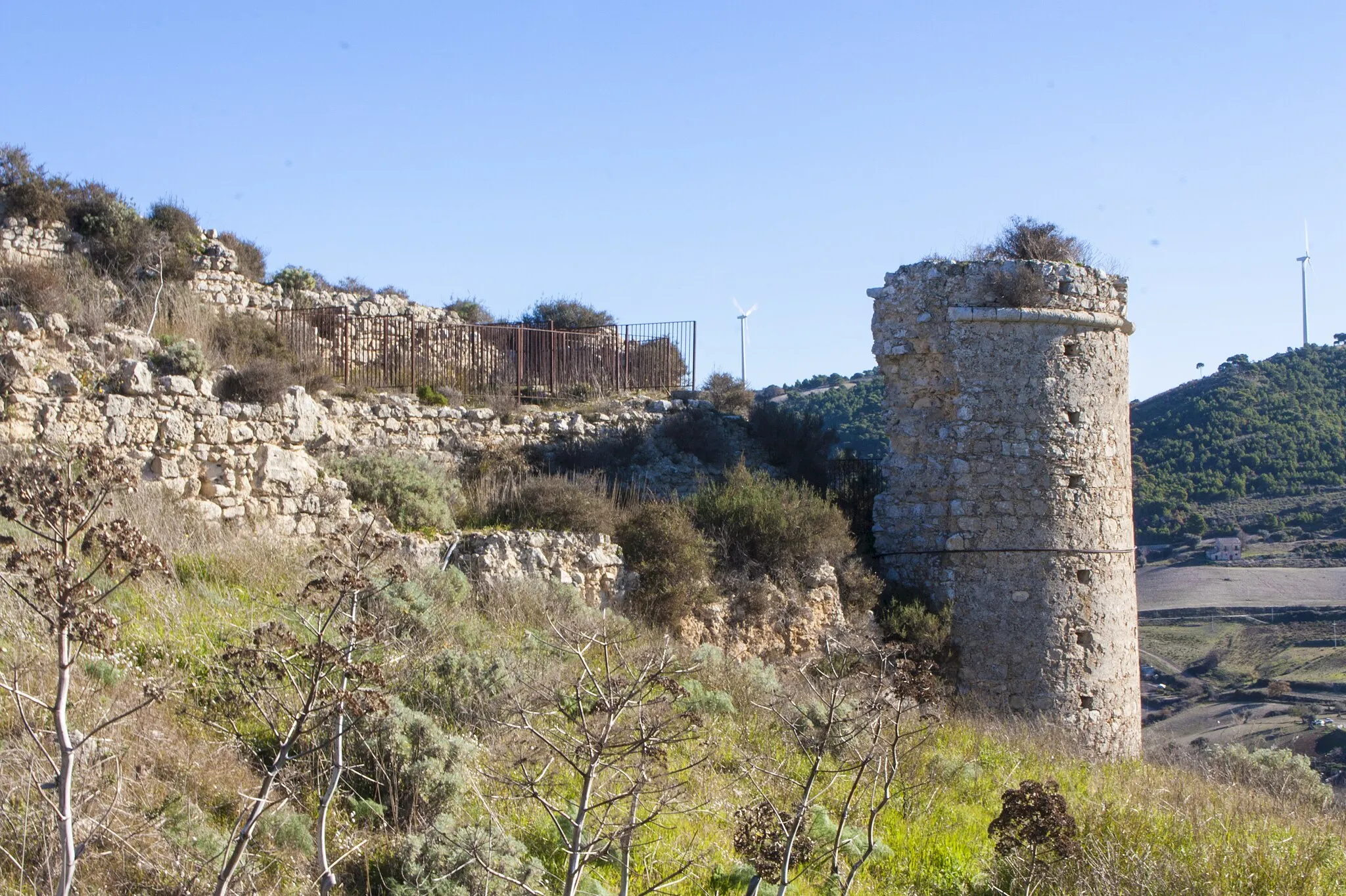 Photo showing: Castello Santapau
