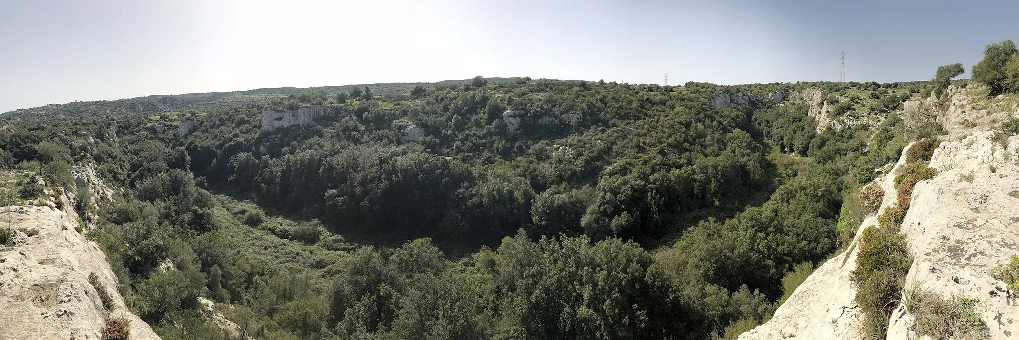 Photo showing: Veduta della Cava dell'acqua