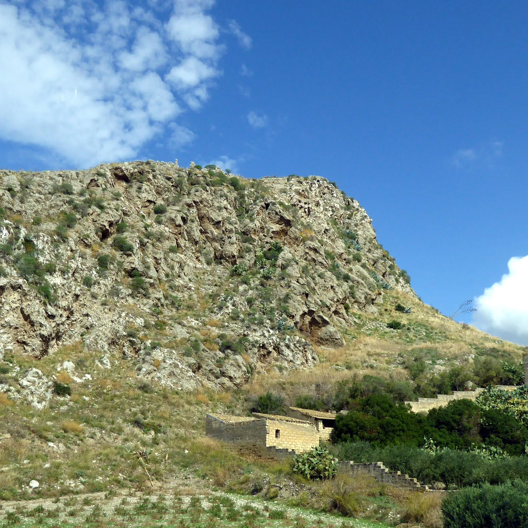 Photo showing: Montallegro