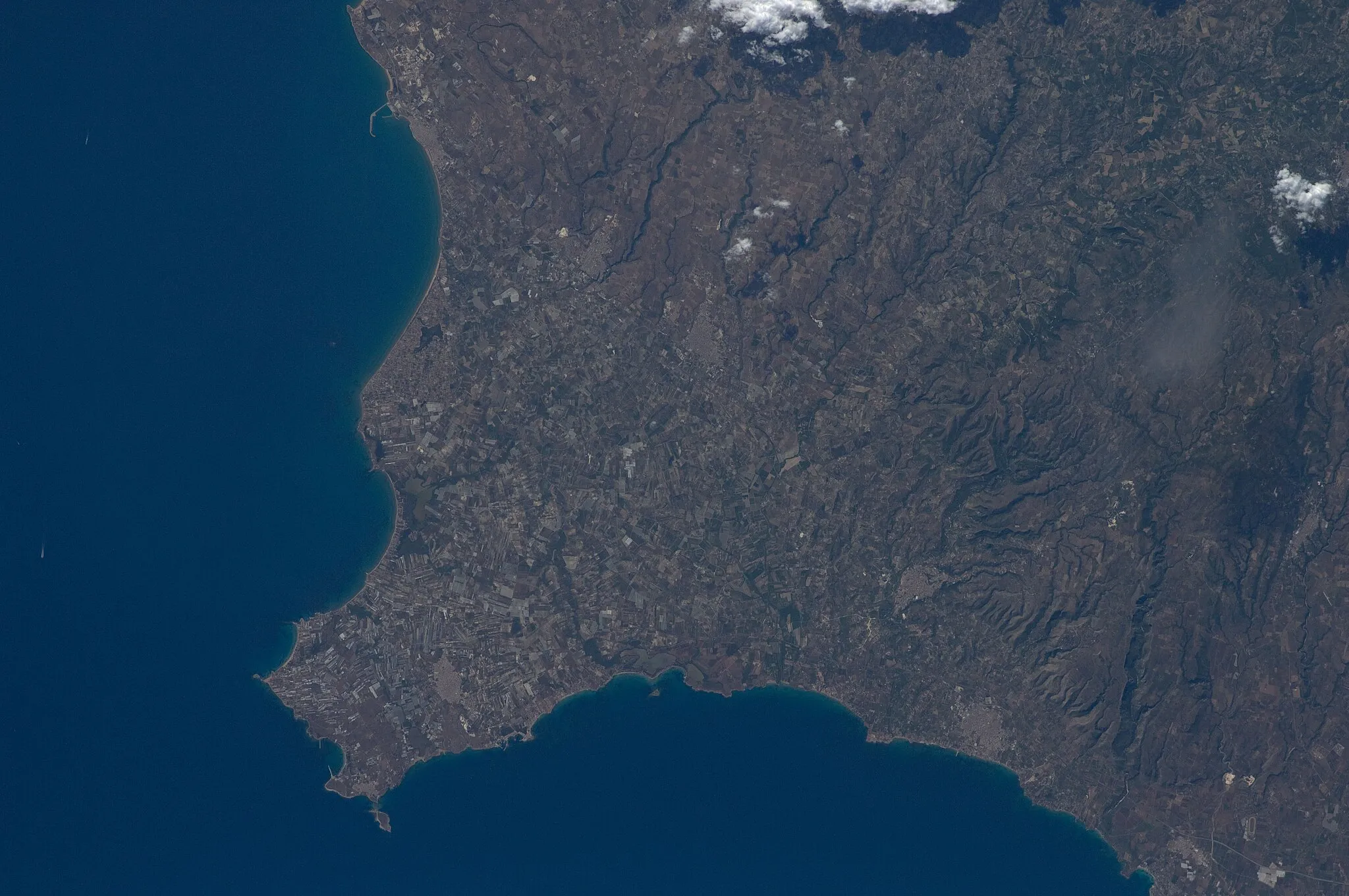 Photo showing: View of Sicily taken during ISS Expedition 31.