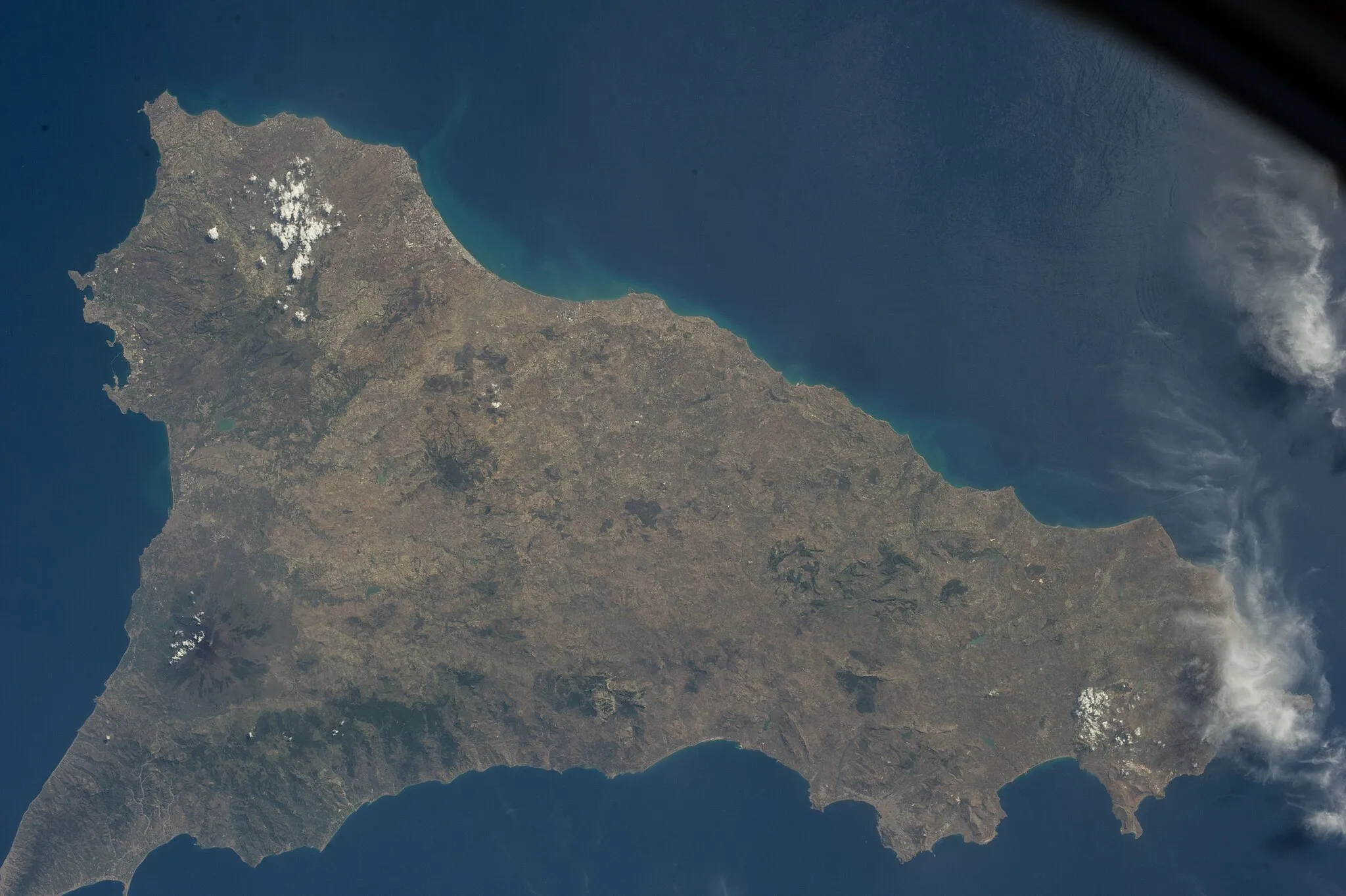Photo showing: View of Sicily taken during ISS Expedition 36.