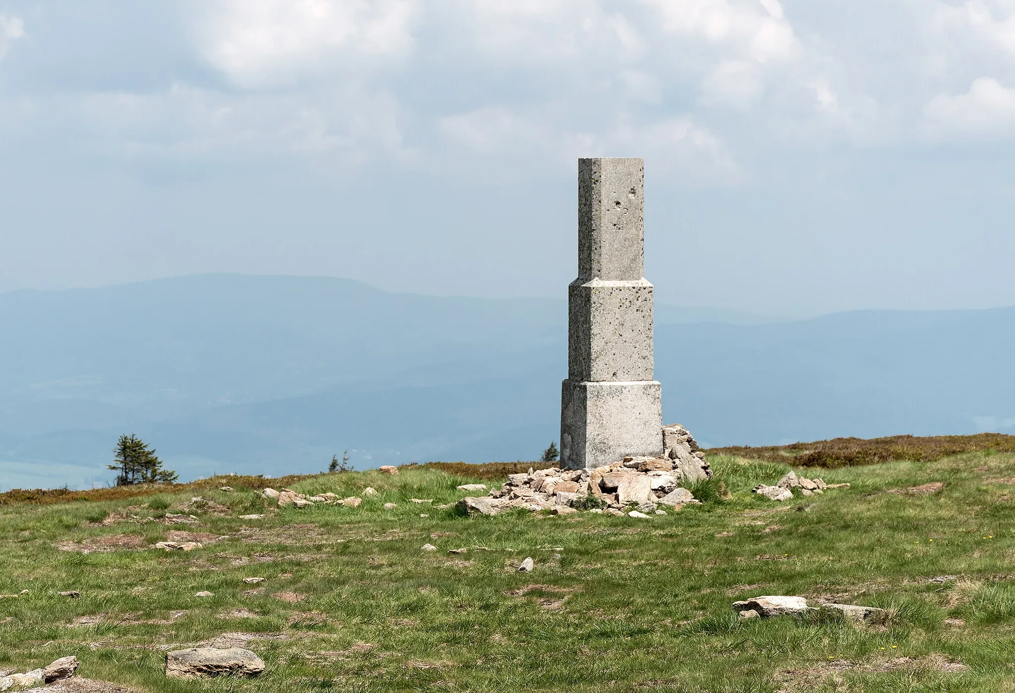 Photo showing: Top of Śnieżnik, trig point