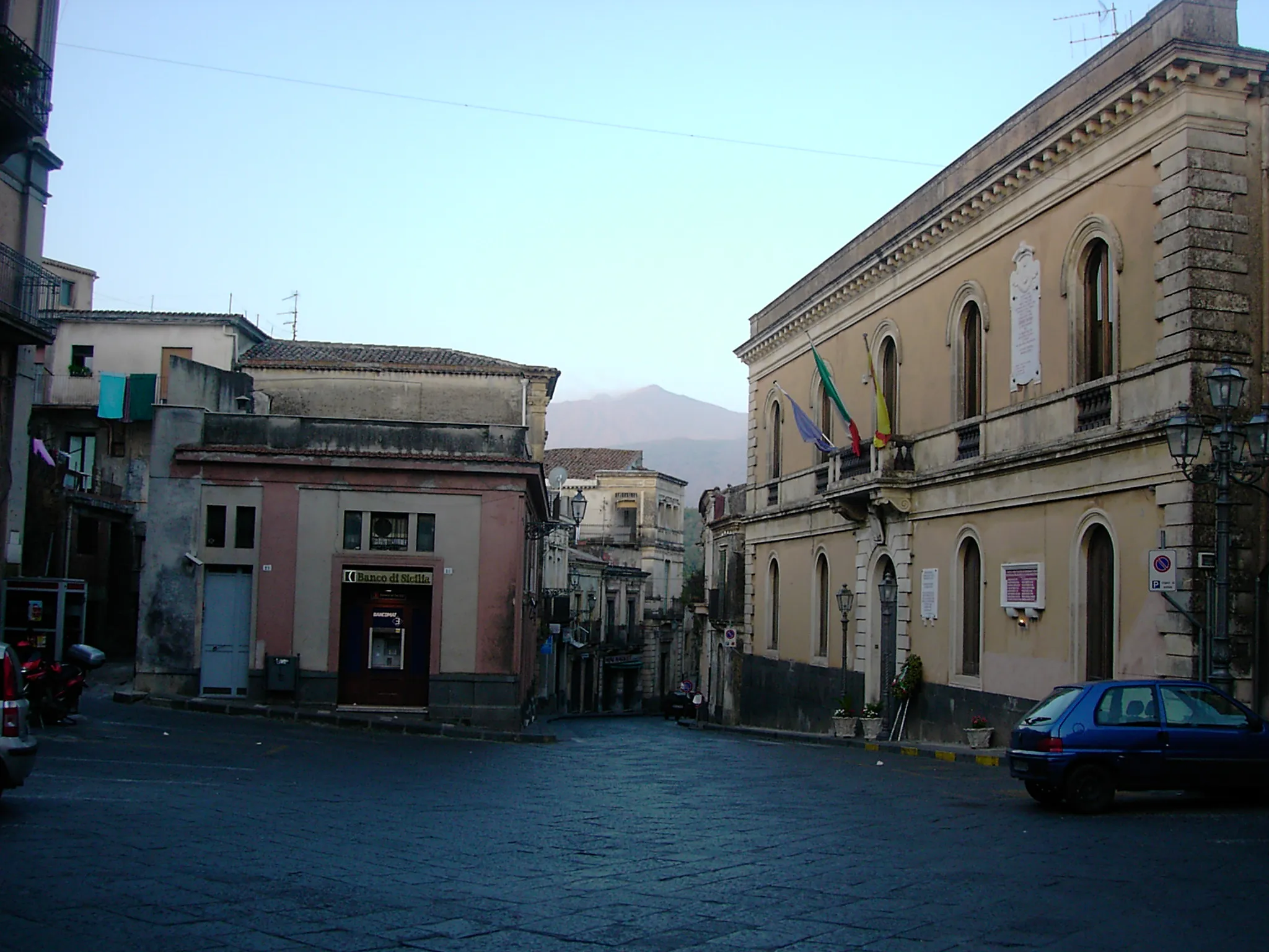 Photo showing: Castiglione di Sicilia: veduta di Piazza Lauria