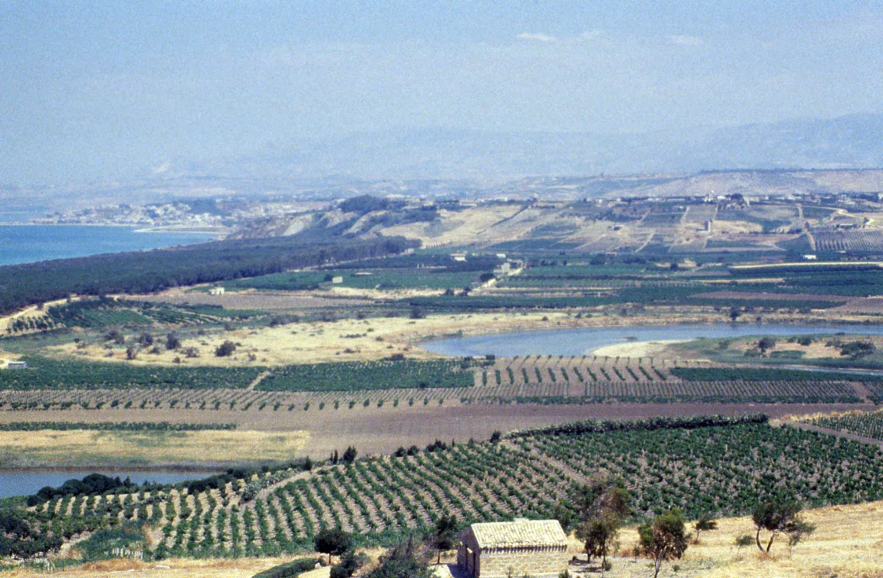 Photo showing: Platani river, Reg. Sicily, Italy: view of the delta from Erakleia Minoa