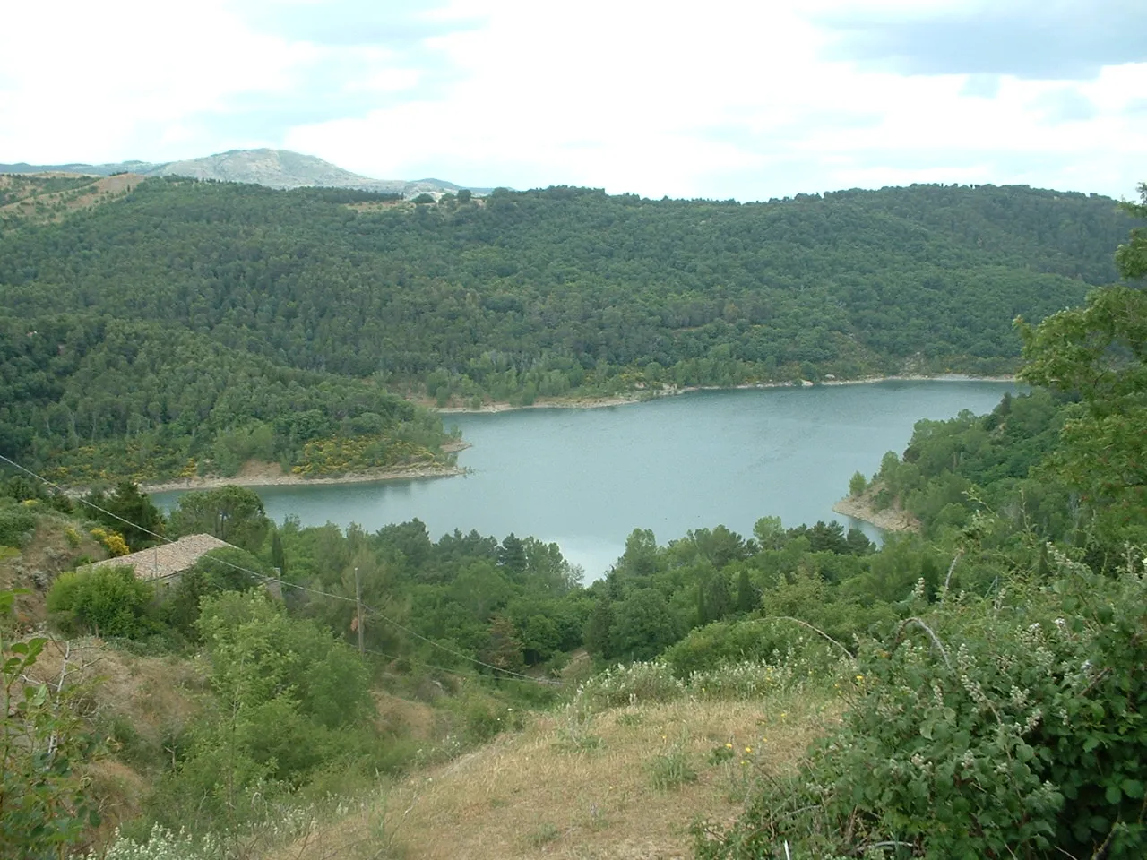 Photo showing: Ancipa Lake, view from Troina country (EN), in Sicily, in Italy