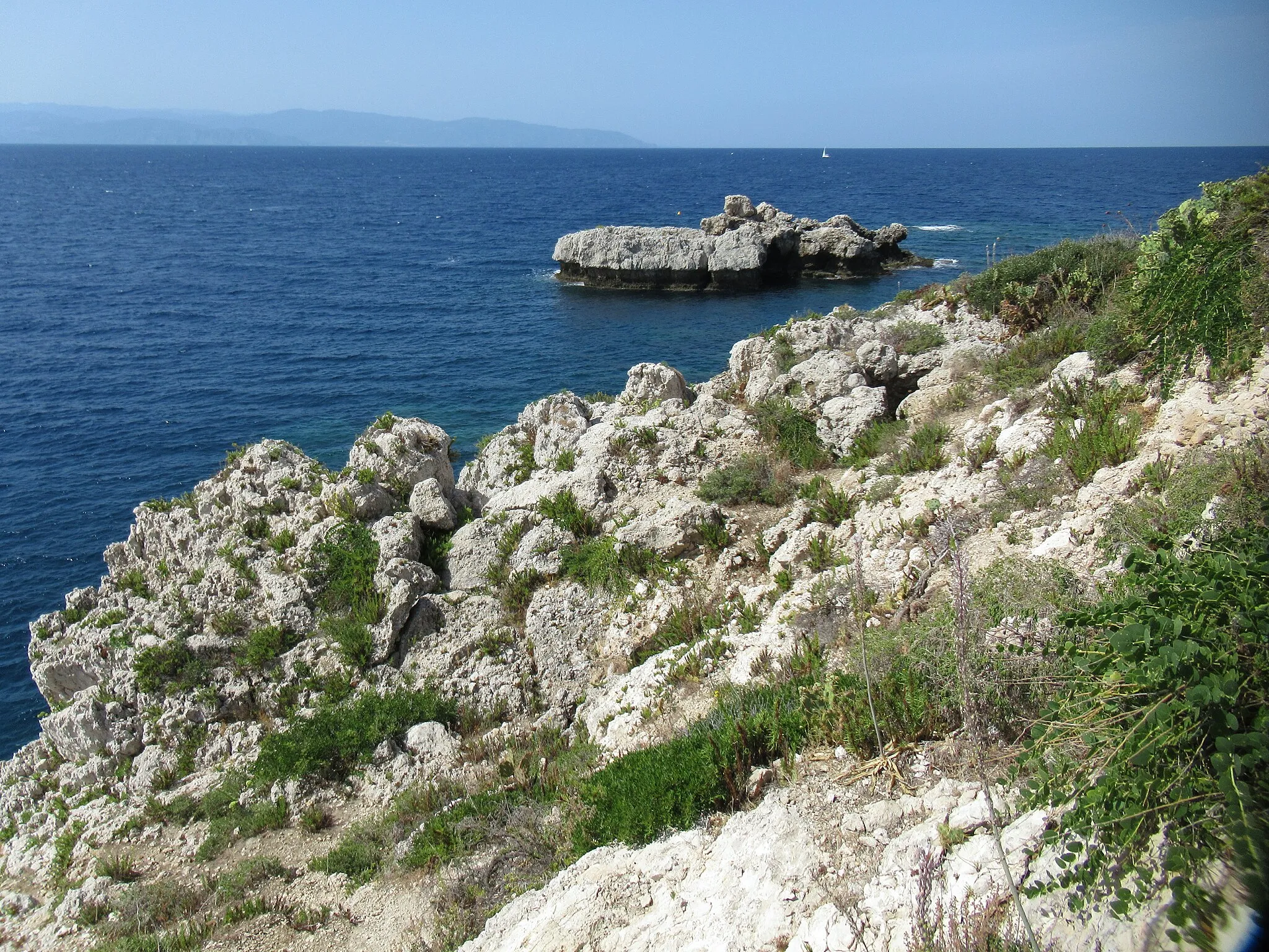 Photo showing: Area Marina di Capo Milazzo