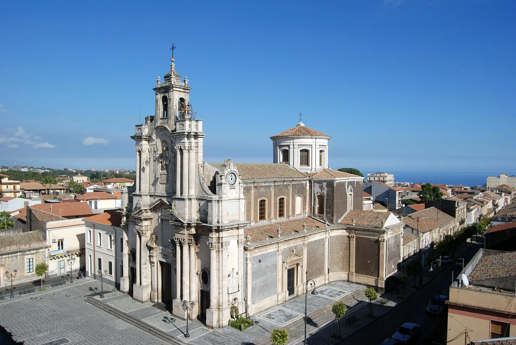 Photo showing: Chiesa Madre e Piazza Maggiore di Aci sant'Antonio