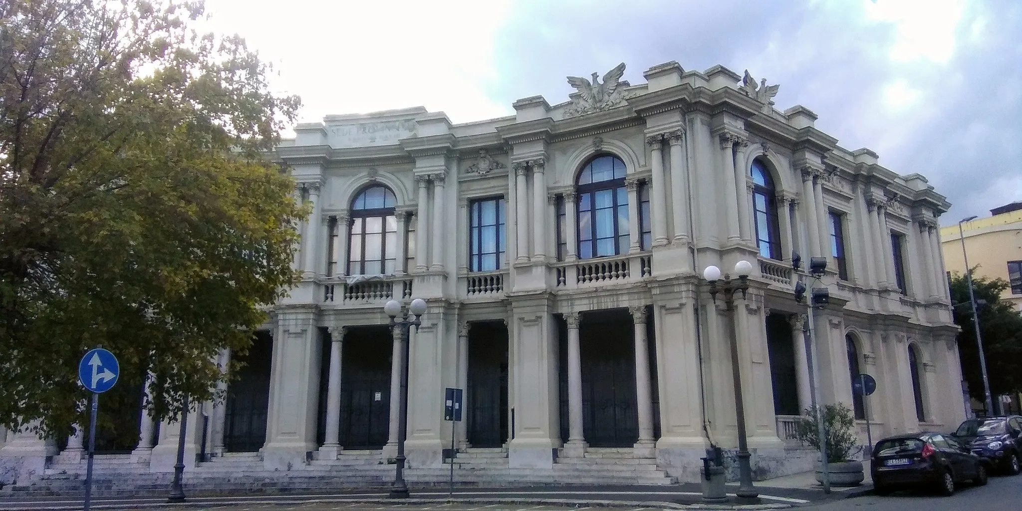 Photo showing: Palazzo della provincia Corso Cavour. Architect Alessandro Giunta, 1914