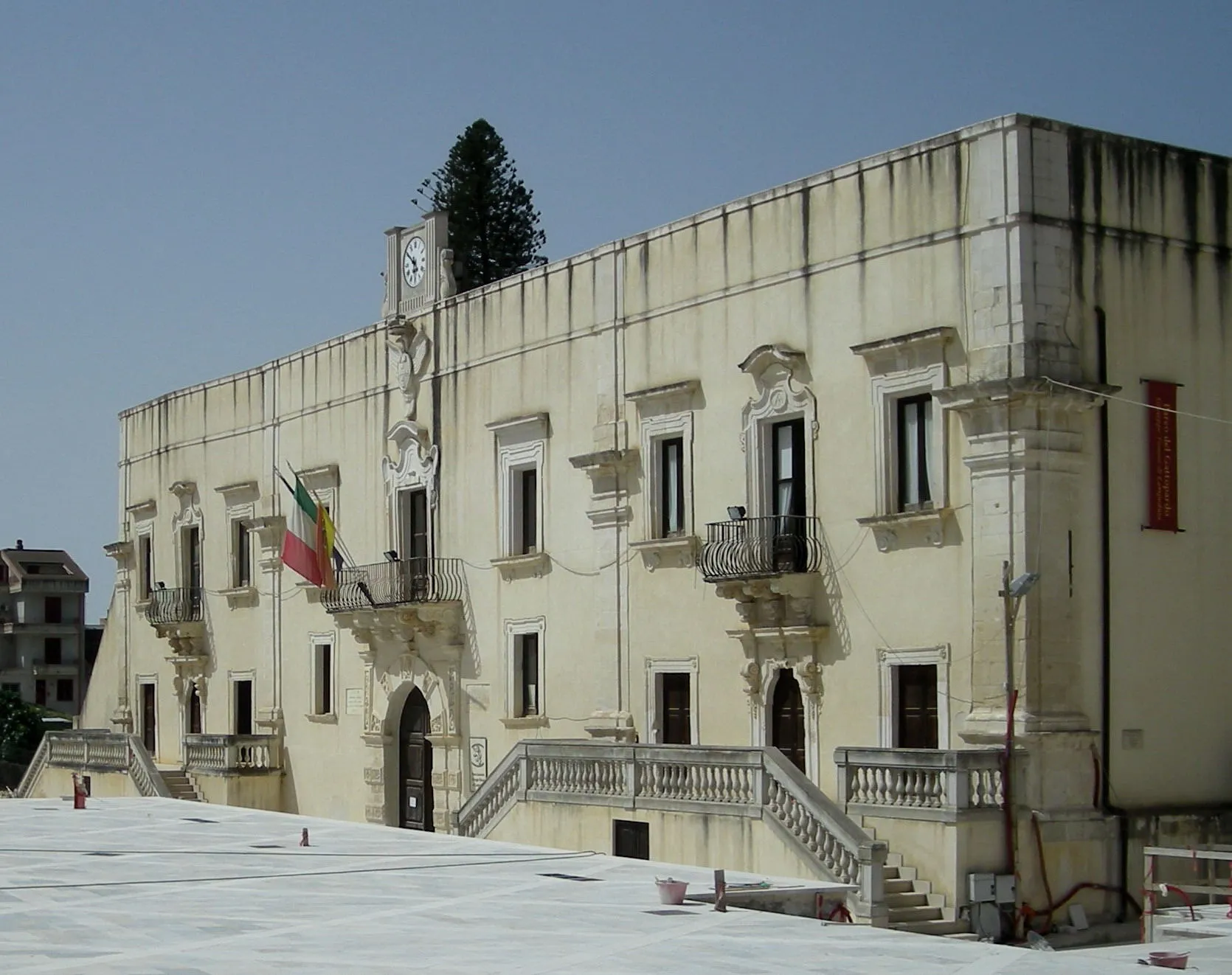 Photo showing: Palazzo Filangeri di Cuto in Santa Margherita di Belice on Sicily.  Known as "Donnafugata" in the novel "The Leopard " by Giuseppe Tomasi di Lampedusa.
