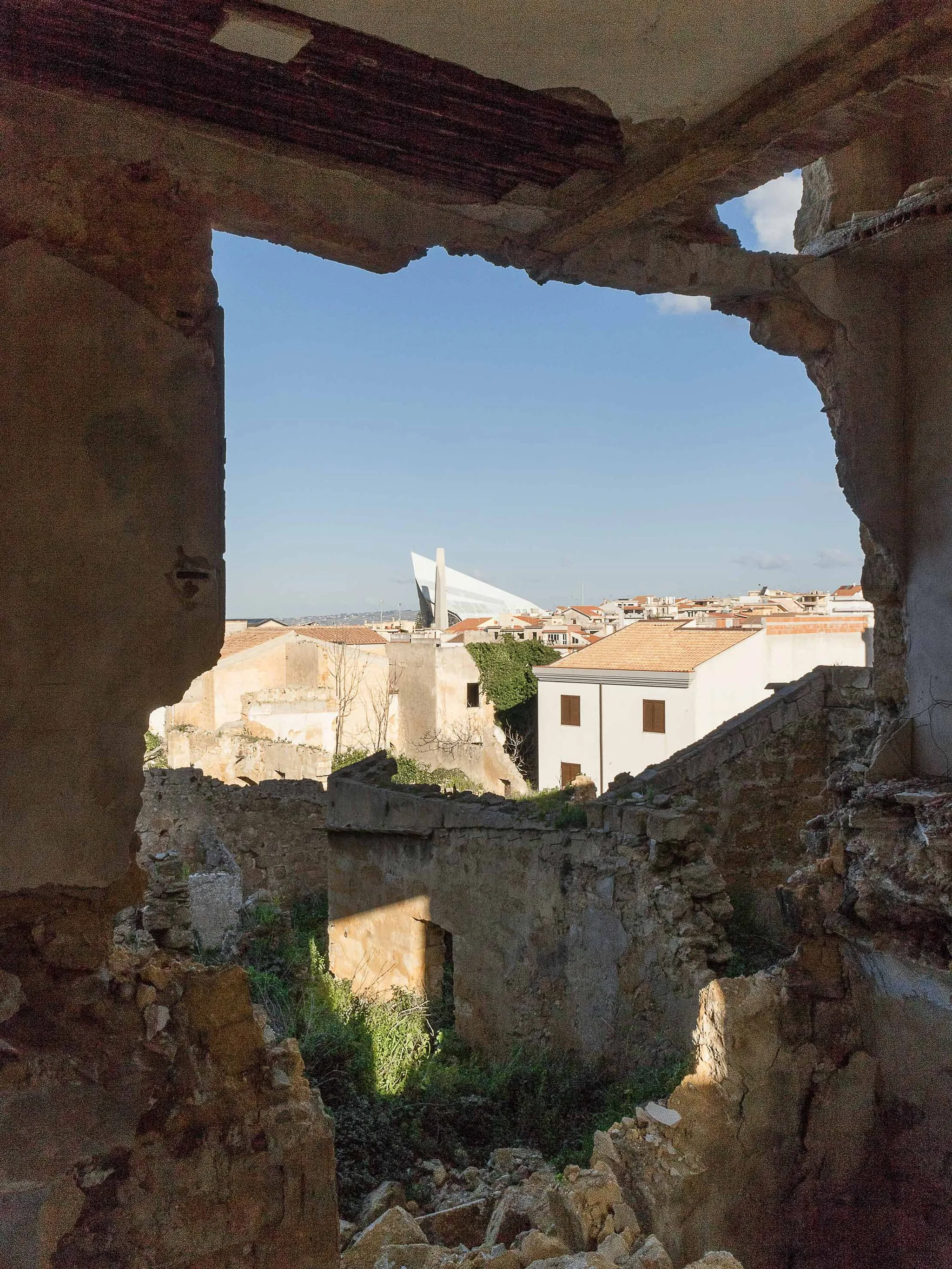Photo showing: Vista della Chiesa Madre dai ruderi della città antica