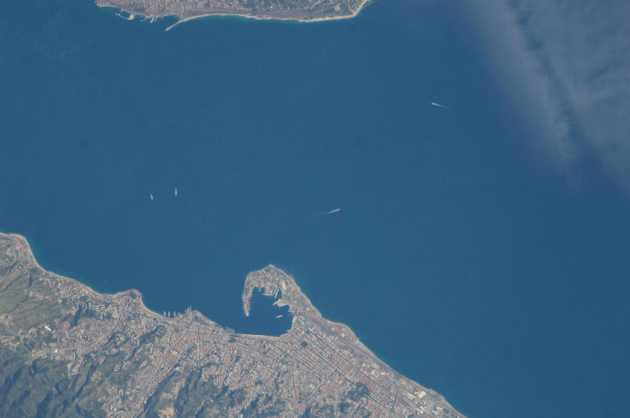 Photo showing: View of Italy taken during ISS Expedition 22.