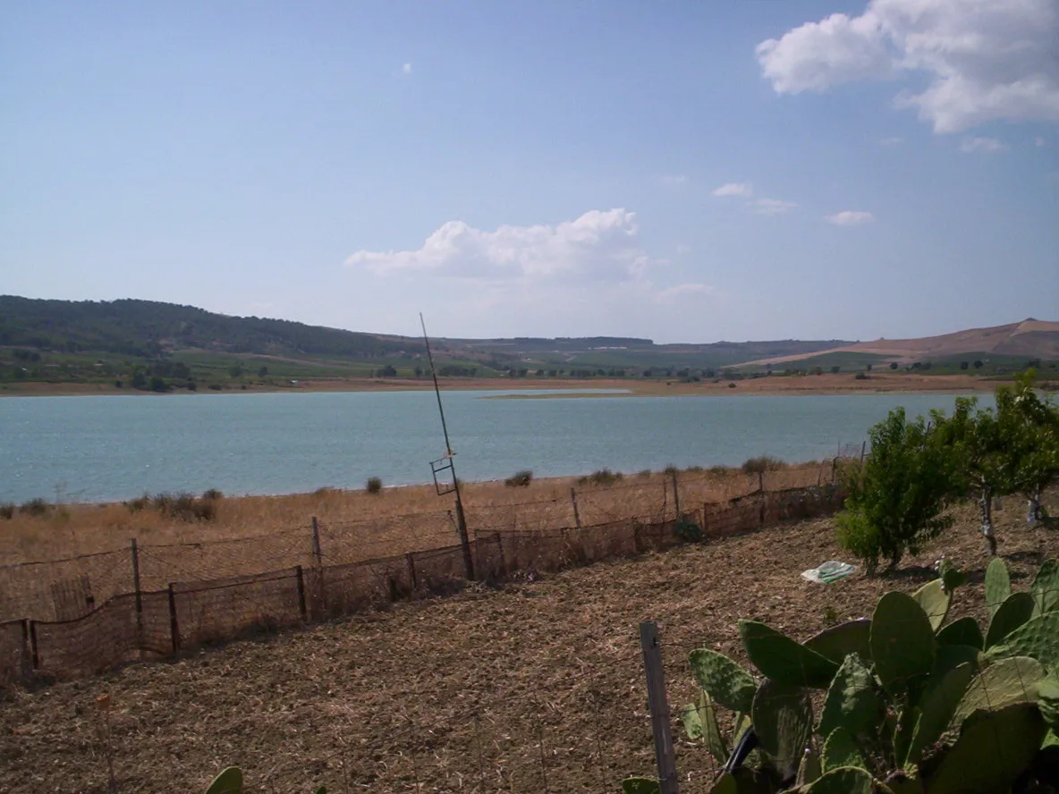 Photo showing: Lago Arancio