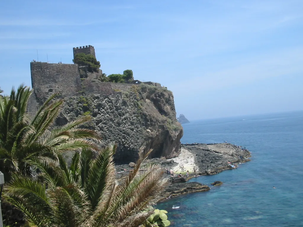 Photo showing: castello di acicastello