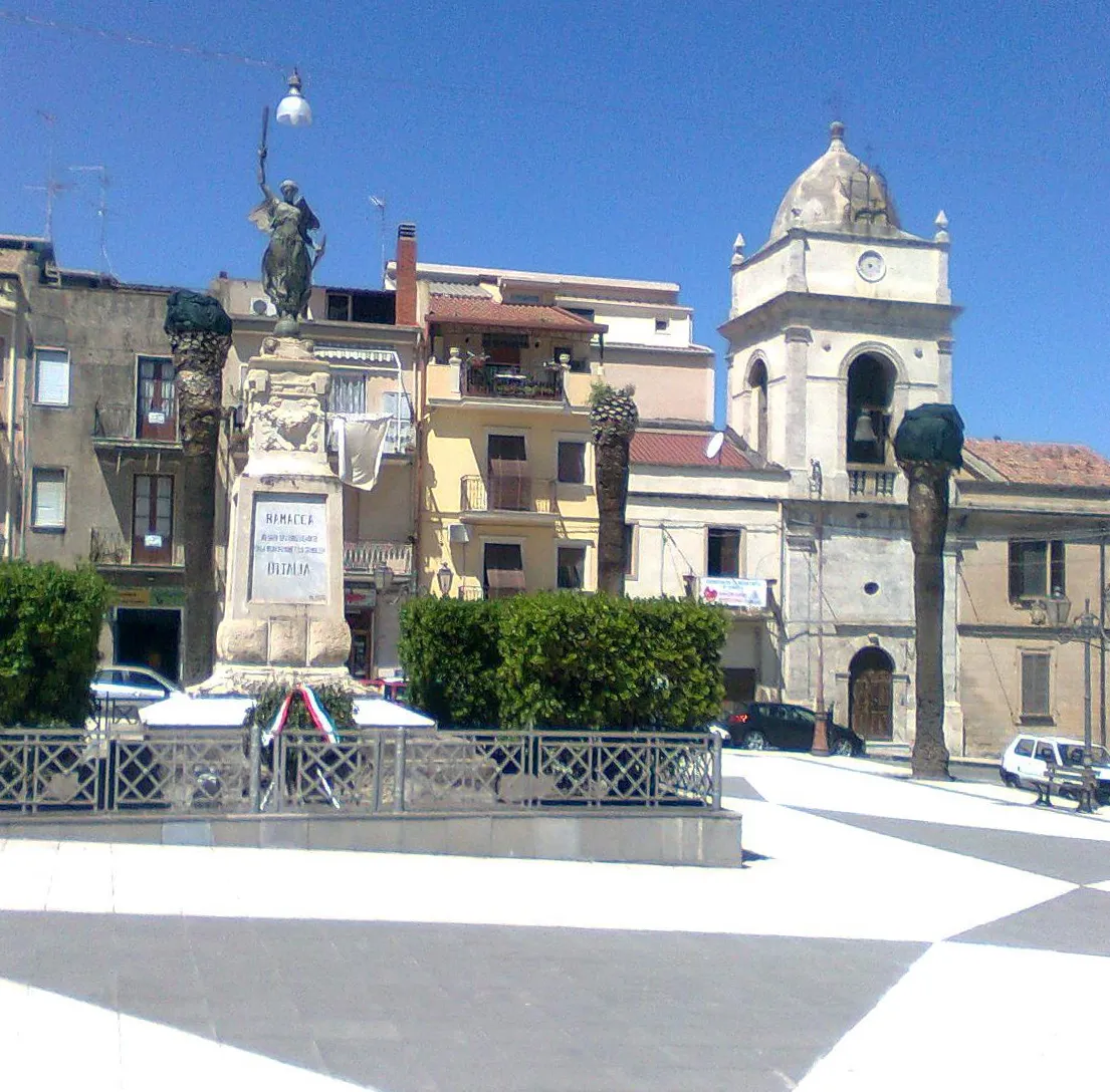 Photo showing: Ramacca, Sicily, Regina Elena Square