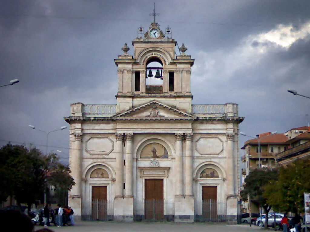 Photo showing: Carmine Church, Giarre, Sicily, Italy; 2007