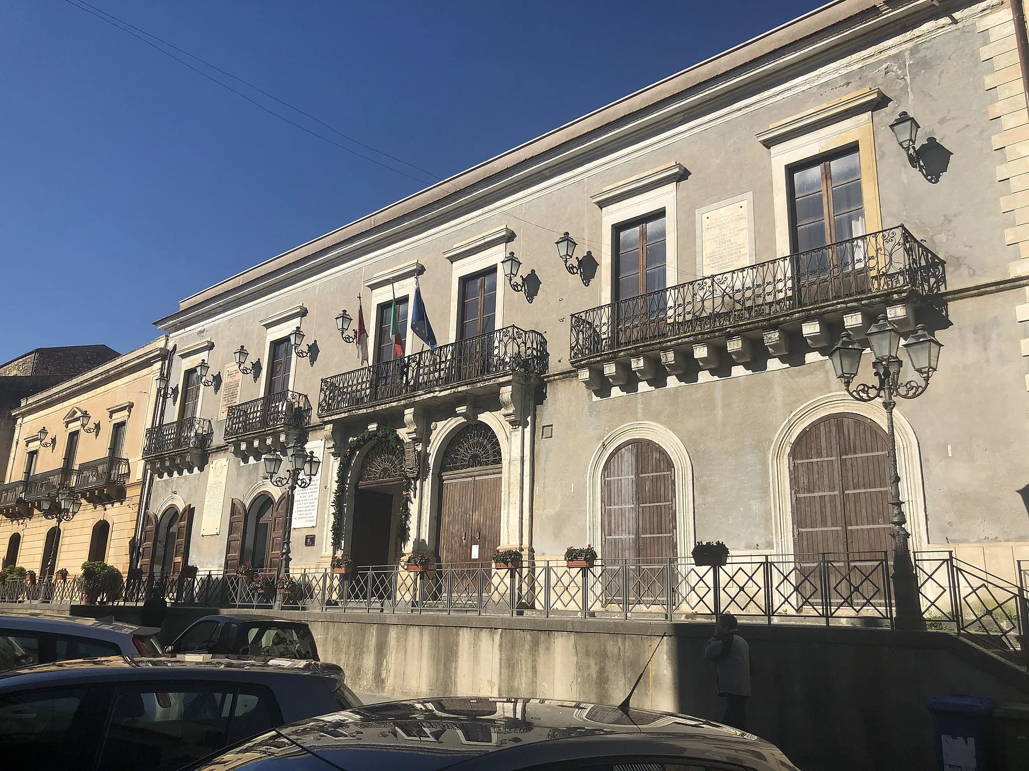 Photo showing: Palazzo del Comune di Valguarnera Caropepe