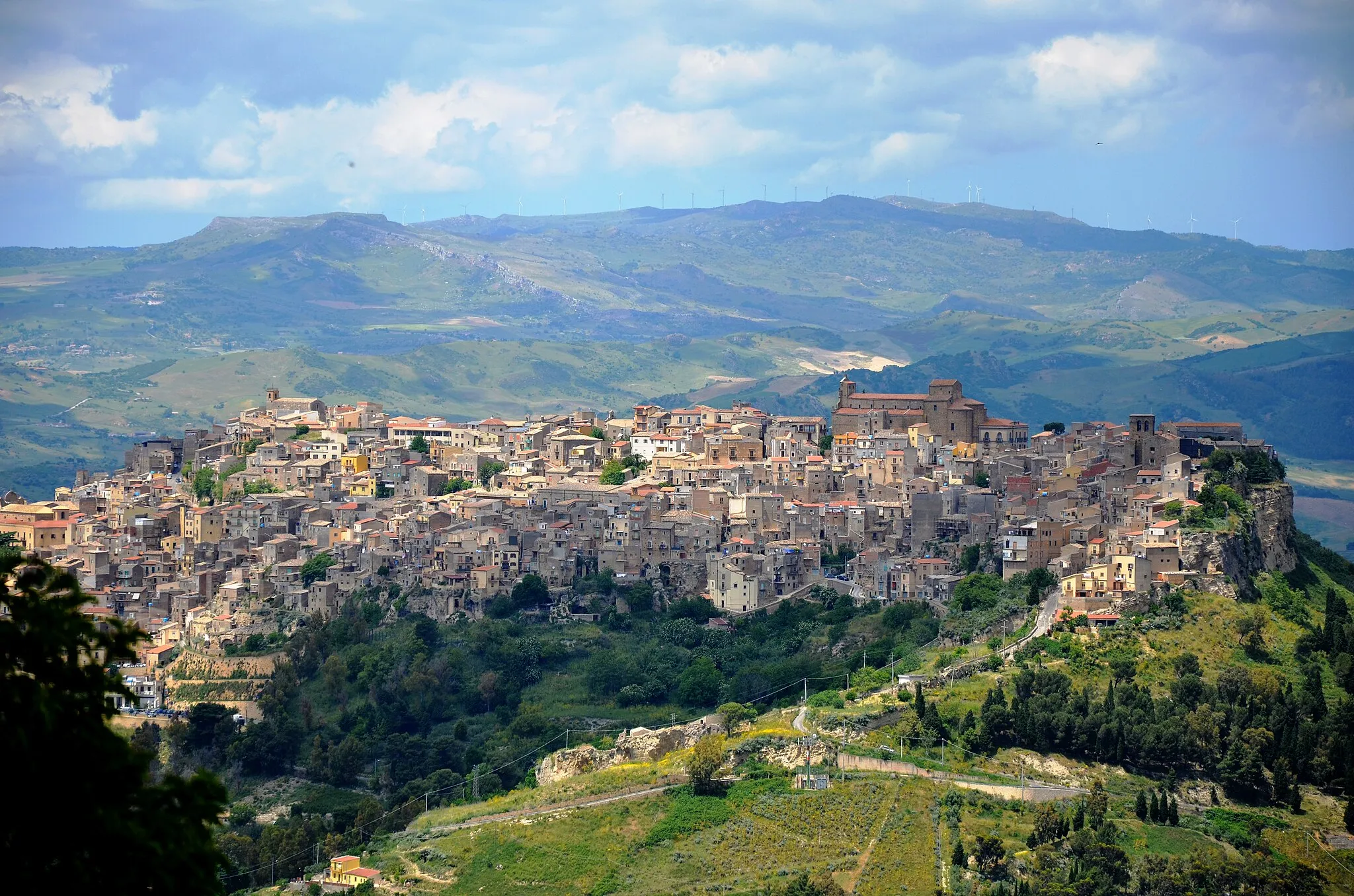 Photo showing: View from Enna on Calascibetta in Sicily