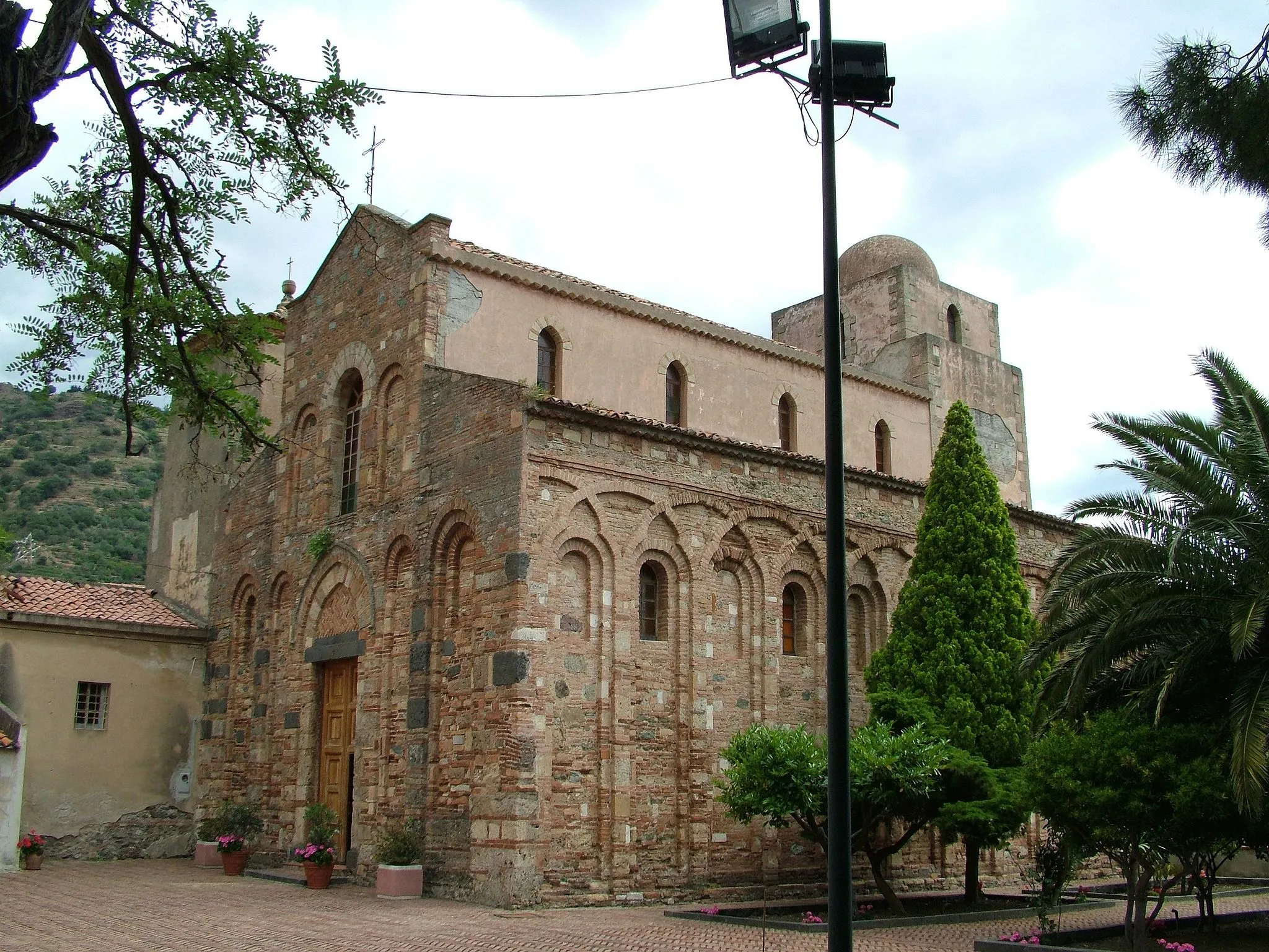 Photo showing: Itala, Provinz Messina, Sizilien, die Kirche SS Pietro e Paolo