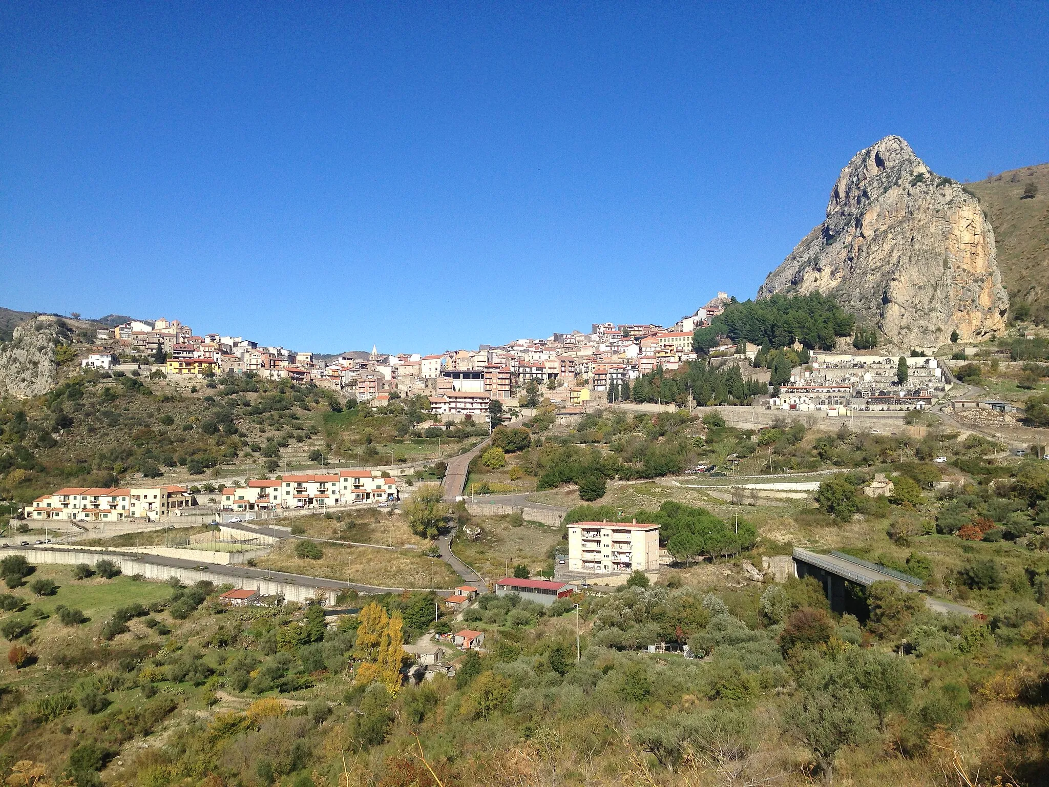 Photo showing: Panorama di Roccella Valdemone