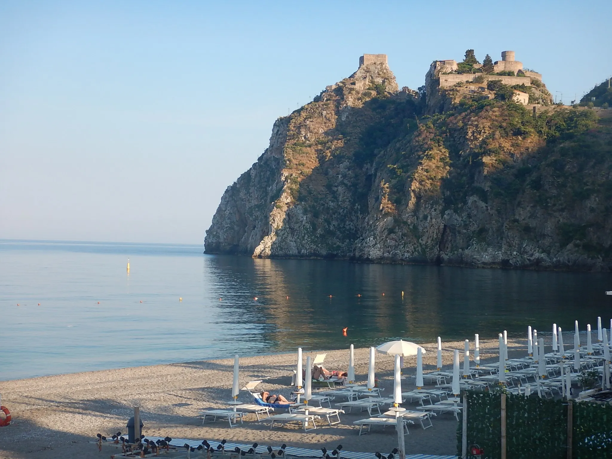 Photo showing: the castle of Saint Alessio Siculo,Sicily