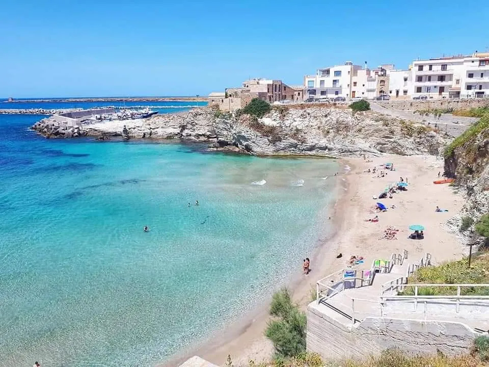 Photo showing: Spiaggia Praiola Terrasini