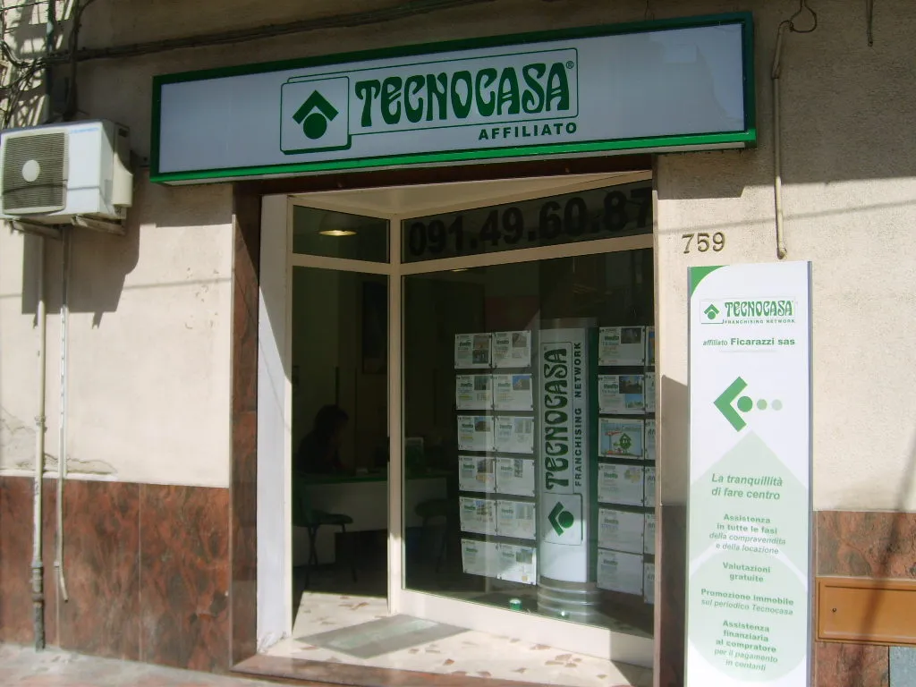 Photo showing: Tecnocasa Affiliato Ficarazzi sas