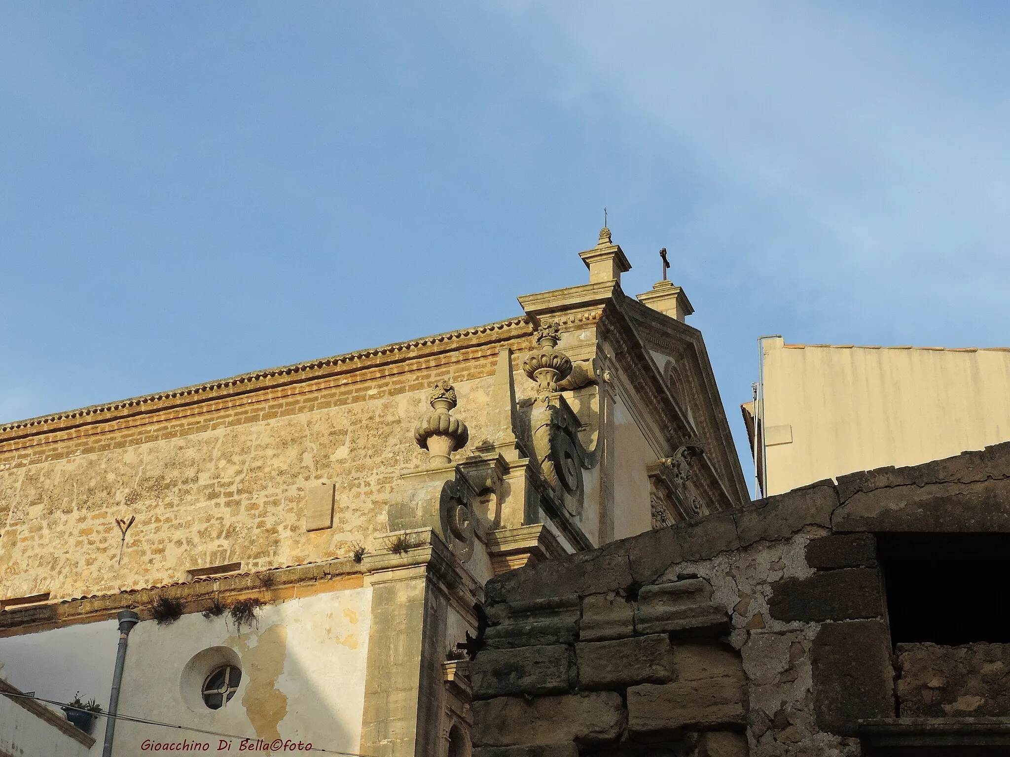 Photo showing: Un'insolita inquadratura della fronte della Chiesa Madre di Salemi ( TP )